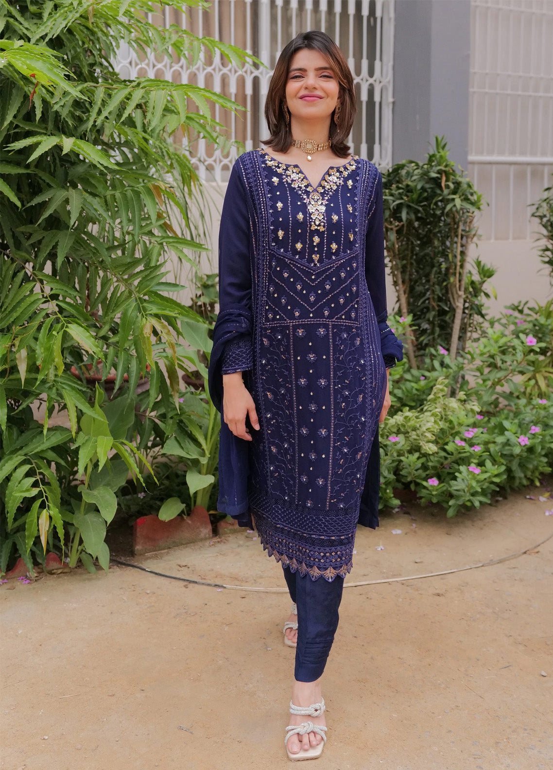 Fasana-E-Ishq By Rangeen Embroidered Chiffon 3 Piece Stitched Suit RN25FEI D-JAHANARA Fasana-E-Ishq By Rangeen Embroidered Chiffon 3 Piece Stitched Suit RN25FEI D-JAHANARA