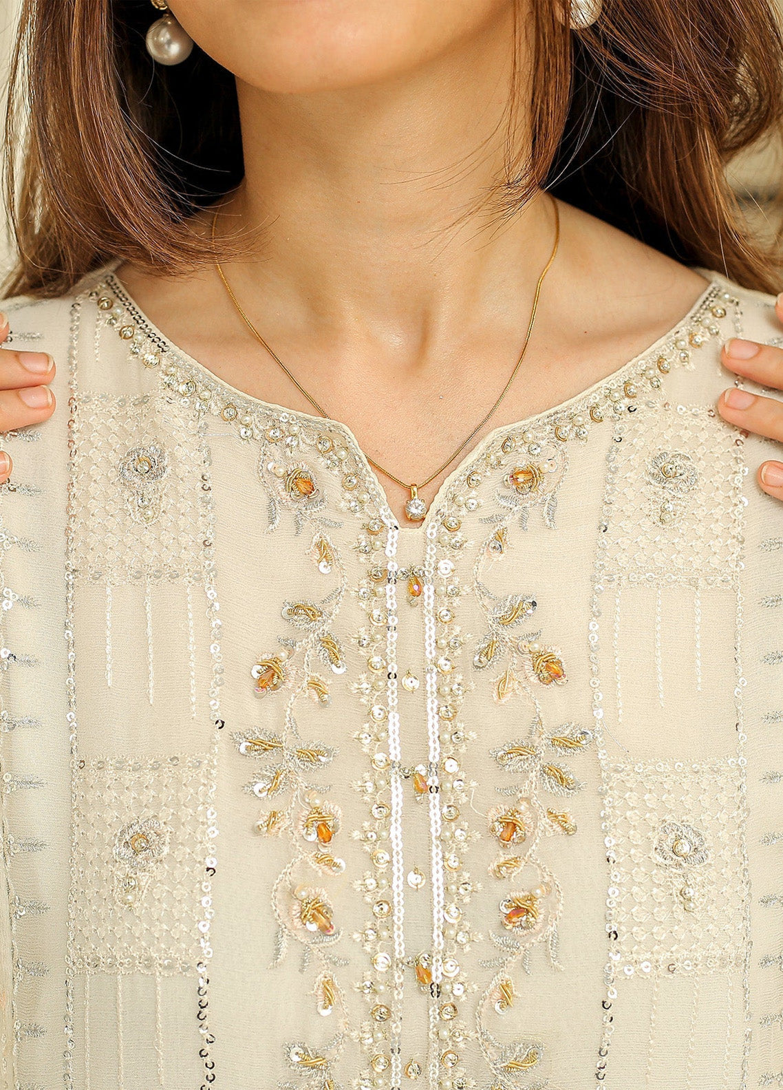 Fasana-E-Ishq By Rangeen Embroidered Chiffon 3 Piece Stitched Suit RN25FEI D-PARISHA Fasana-E-Ishq By Rangeen Embroidered Chiffon 3 Piece Stitched Suit RN25FEI D-PARISHA