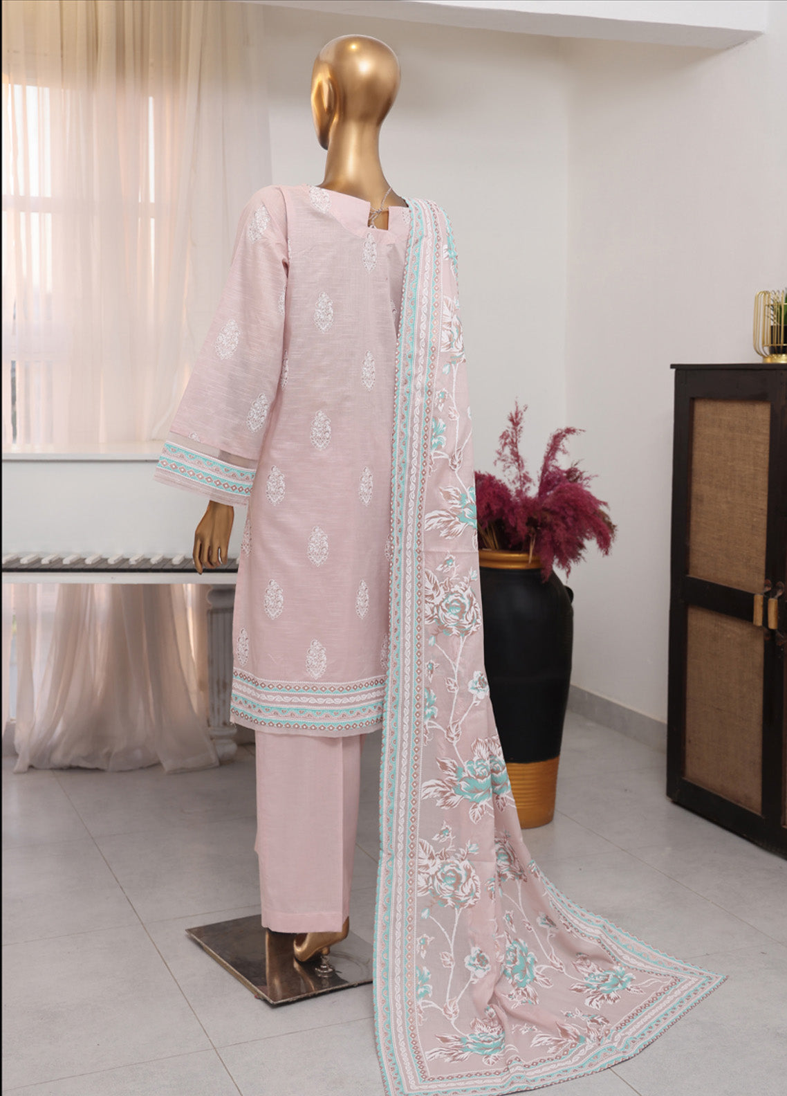 Festive Hues By HZ Textile Printed Lawn 3 Piece Stitched Suit HZ25FH SSP-018 Festive Hues By HZ Textile Printed Lawn 3 Piece Stitched Suit HZ25FH SSP-018