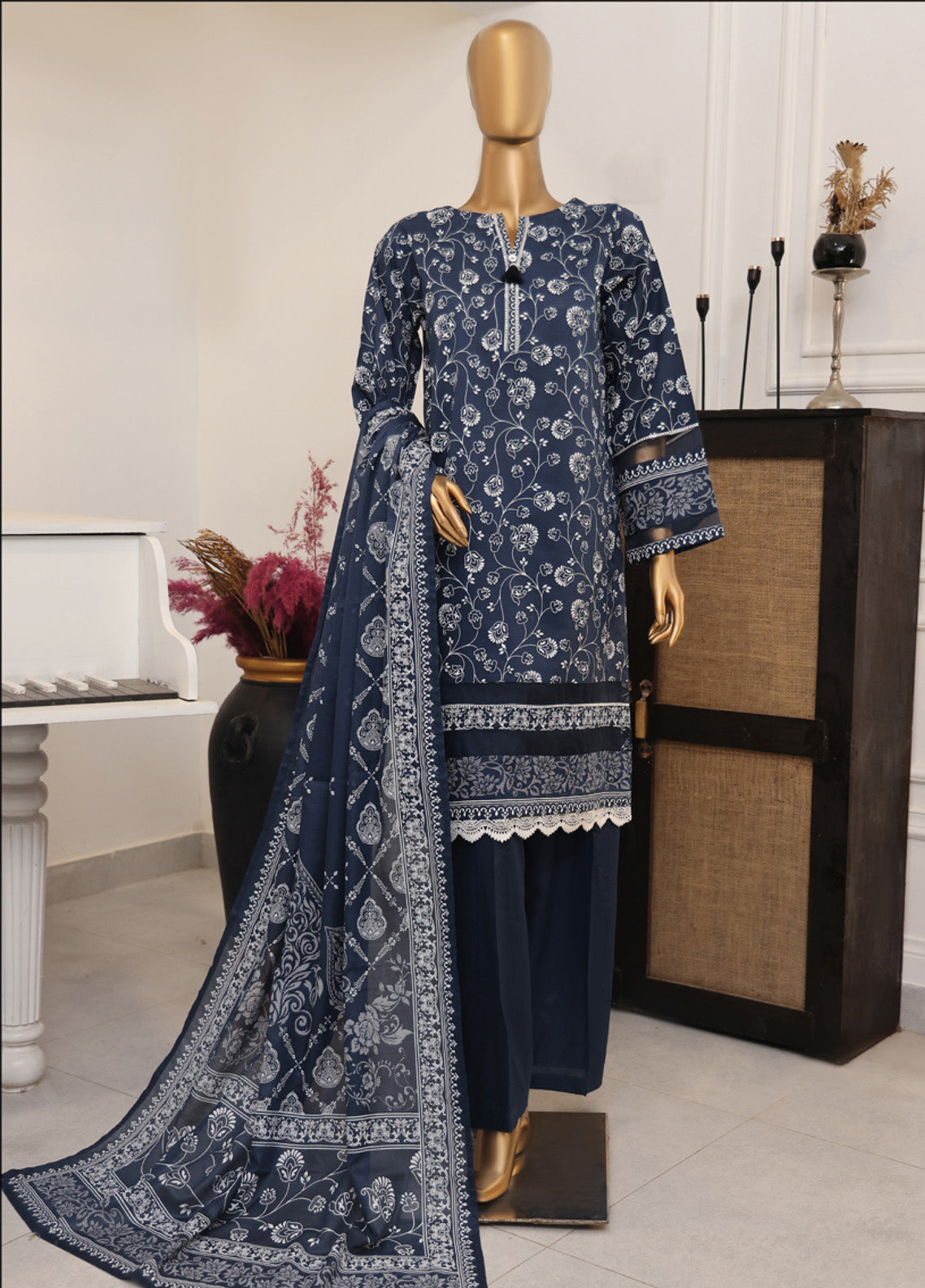 Festive Hues By HZ Textile Printed Lawn 3 Piece Stitched Suit HZ25FH SSP-020 Festive Hues By HZ Textile Printed Lawn 3 Piece Stitched Suit HZ25FH SSP-020