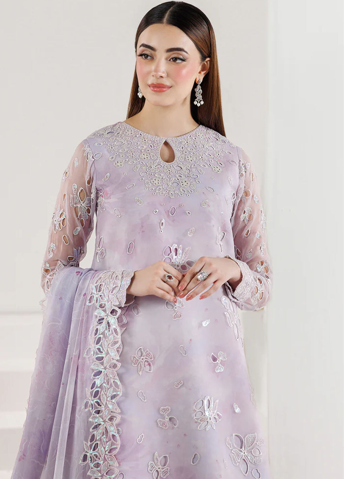 Fiorella By Farasha Embroidered Chiffon 3 Piece Unstitched Suit FSH26FF D-05 LILAC ENCHANT Fiorella By Farasha Embroidered Chiffon 3 Piece Unstitched Suit FSH26FF D-05 LILAC ENCHANT