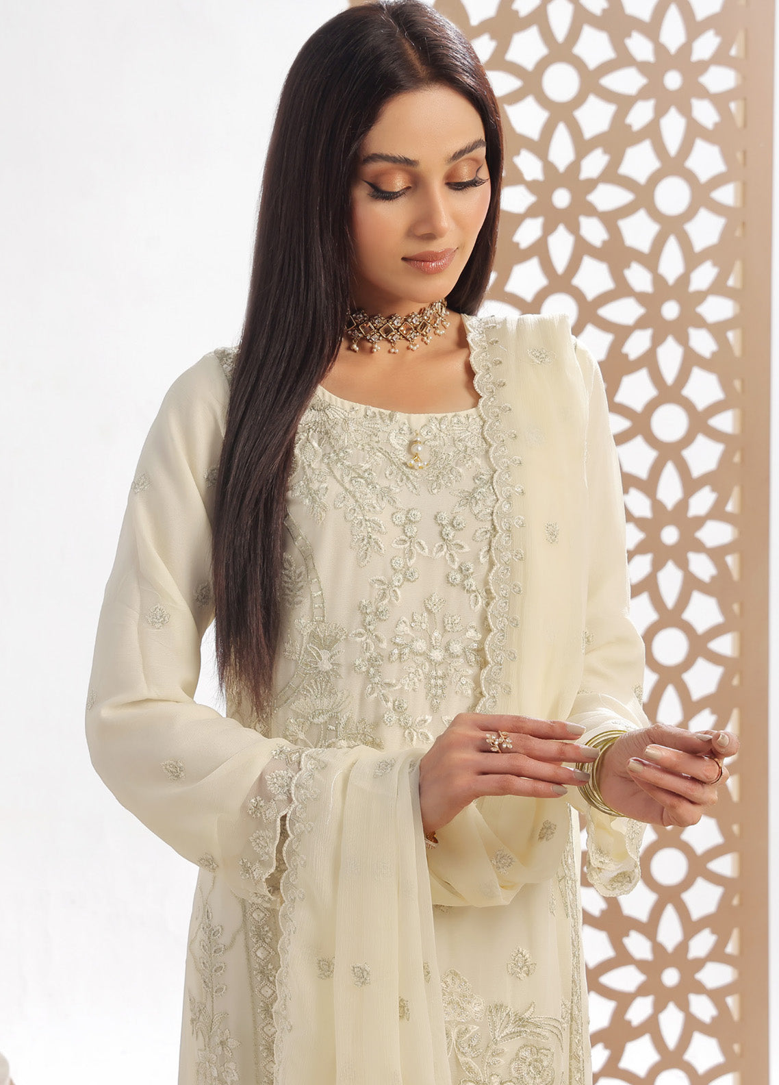 Fleur By Soghat Creation Embroidered Chiffon 3 Piece Unstitched Suit SC25FV2 D-04 Fleur By Soghat Creation Embroidered Chiffon 3 Piece Unstitched Suit SC25FV2 D-04
