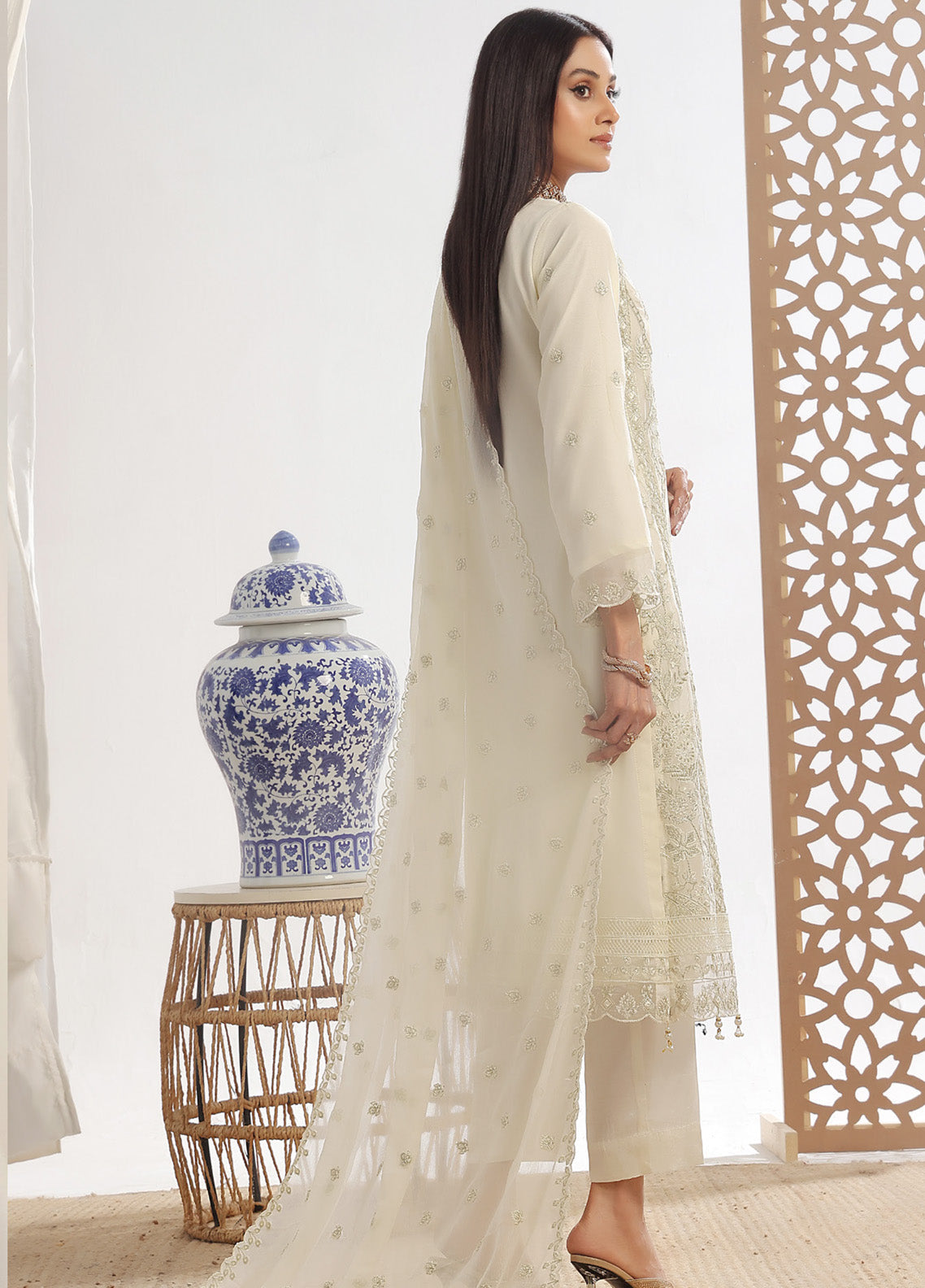 Fleur By Soghat Creation Embroidered Chiffon 3 Piece Unstitched Suit SC25FV2 D-04 Fleur By Soghat Creation Embroidered Chiffon 3 Piece Unstitched Suit SC25FV2 D-04