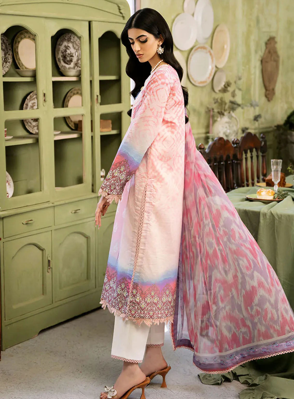 Flora By Roheenaz Embroidered Lawn 3 Piece Unstitched Suit RNZ24F RNP-01A AMARA Flora By Roheenaz Embroidered Lawn 3 Piece Unstitched Suit RNZ24F RNP-01A AMARA