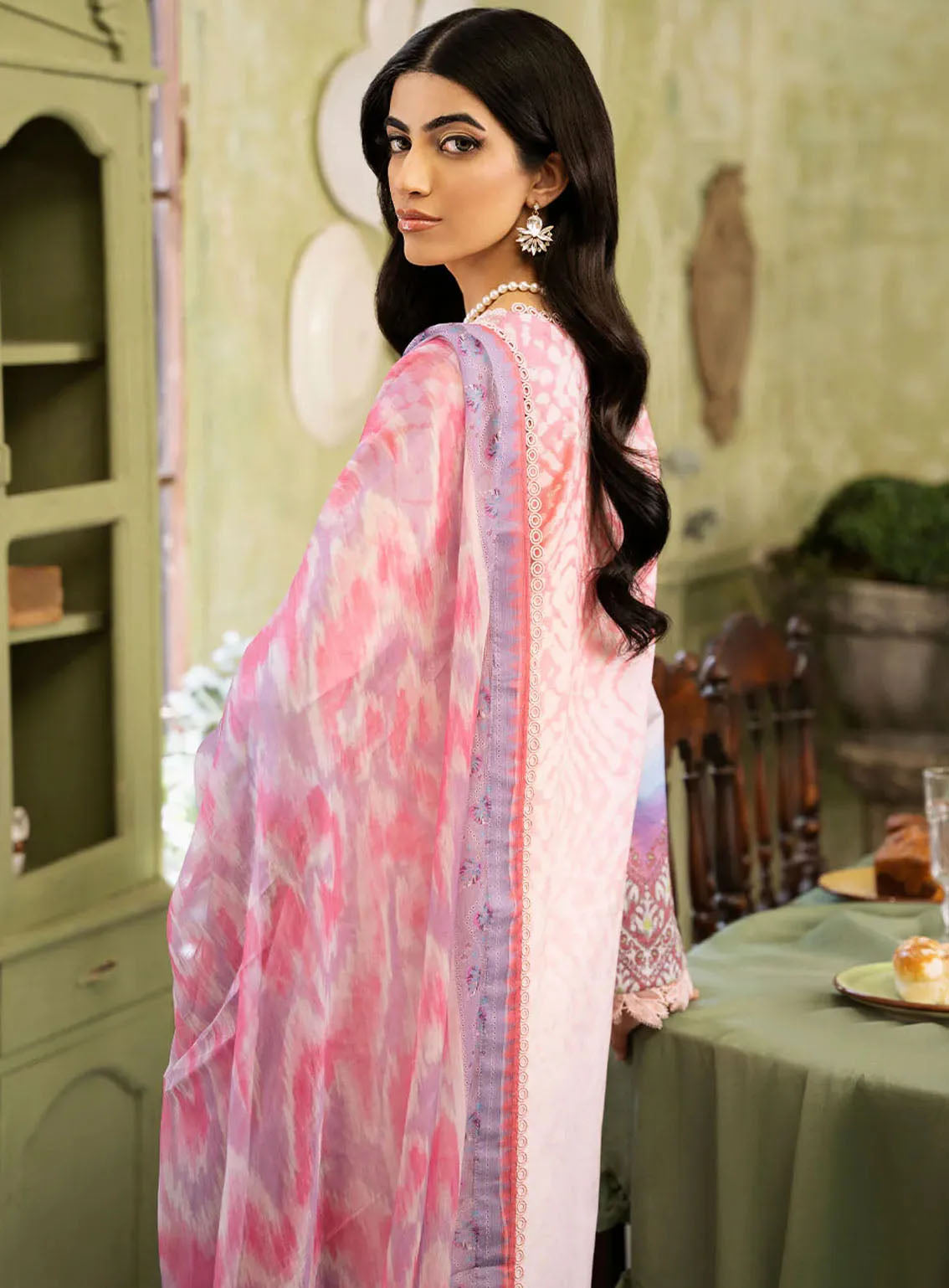 Flora By Roheenaz Embroidered Lawn 3 Piece Unstitched Suit RNZ24F RNP-01A AMARA Flora By Roheenaz Embroidered Lawn 3 Piece Unstitched Suit RNZ24F RNP-01A AMARA