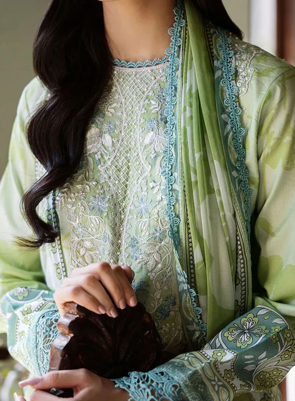 Flora By Roheenaz Embroidered Lawn 3 Piece Unstitched Suit RNZ24F RNP-05B EUPHORIA Flora By Roheenaz Embroidered Lawn 3 Piece Unstitched Suit RNZ24F RNP-05B EUPHORIA