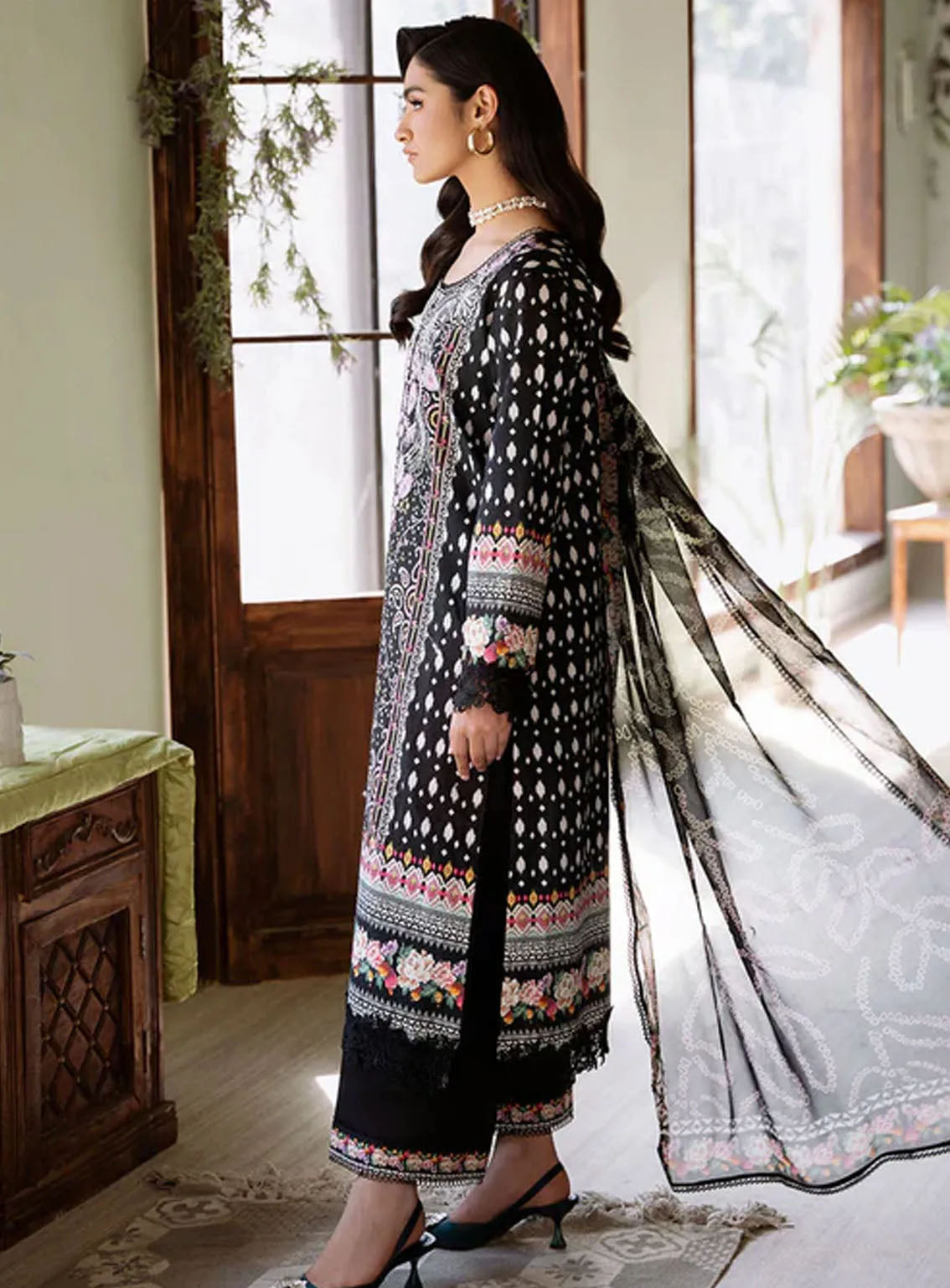 Flora By Roheenaz Embroidered Lawn 3 Piece Unstitched Suit RNZ24F RNP-06A VERIDIAN Flora By Roheenaz Embroidered Lawn 3 Piece Unstitched Suit RNZ24F RNP-06A VERIDIAN