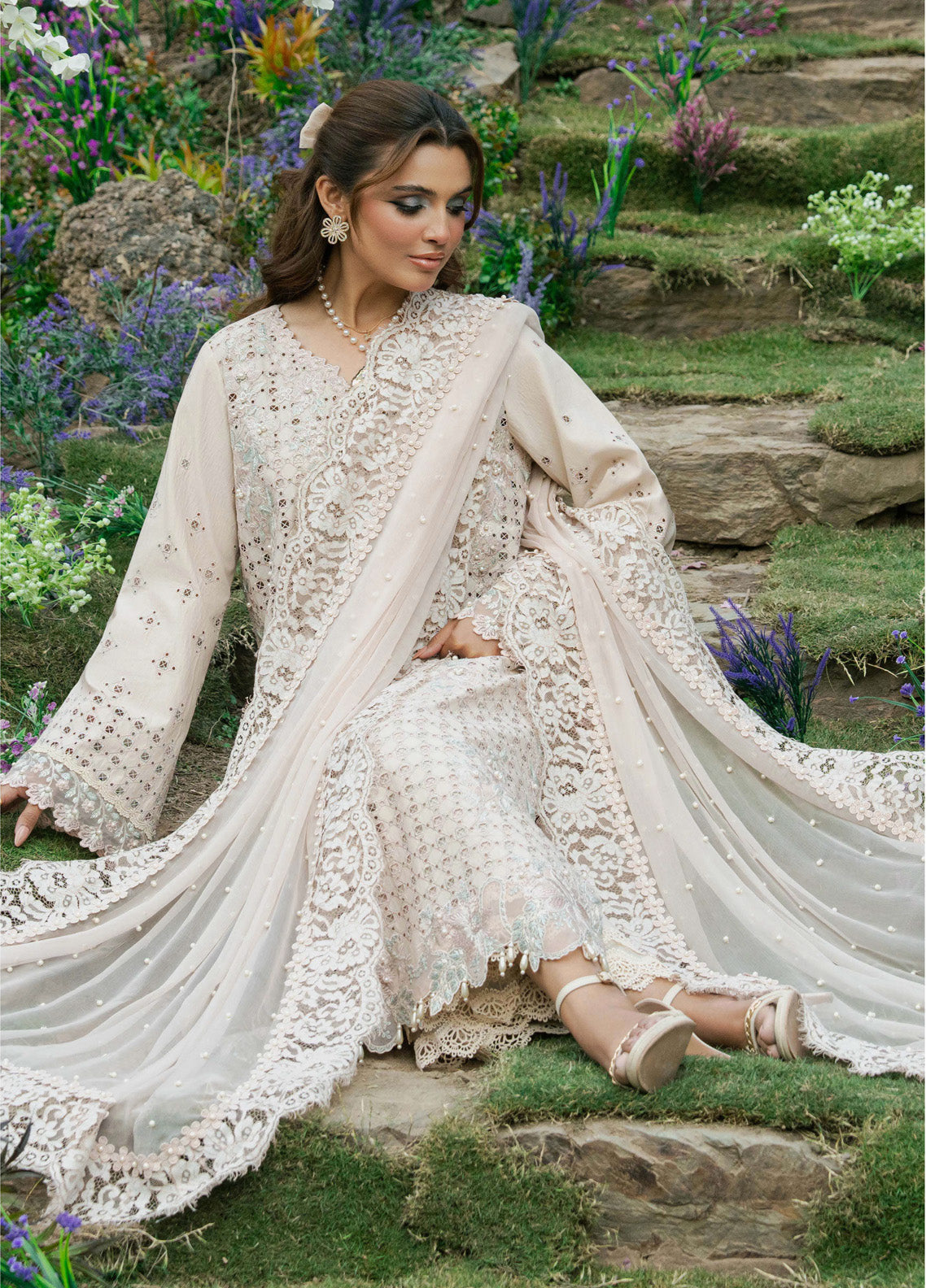 Flora By Zevk Embroidered Lawn 3 Piece Unstitched Suit ZBP25FFL D-ASEEL Flora By Zevk Embroidered Lawn 3 Piece Unstitched Suit ZBP25FFL D-ASEEL