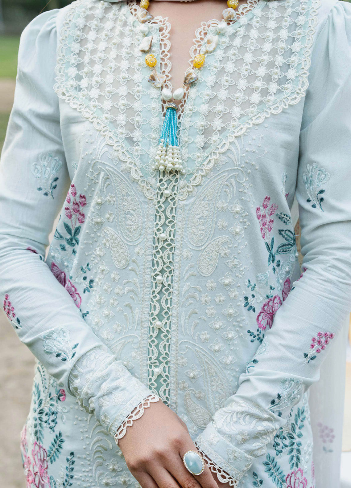 Flora By Zevk Embroidered Lawn 3 Piece Unstitched Suit ZBP25FFL D-JASMINE Flora By Zevk Embroidered Lawn 3 Piece Unstitched Suit ZBP25FFL D-JASMINE