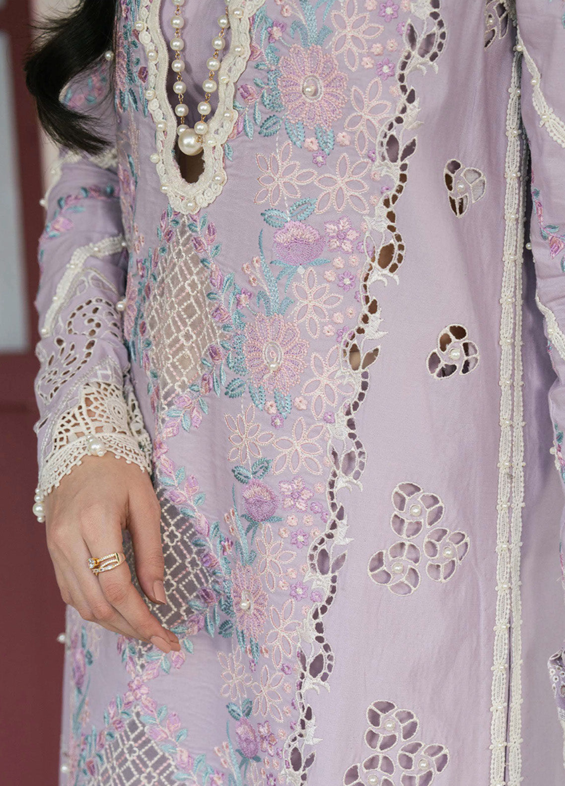 Flora By Zevk Embroidered Lawn 3 Piece Unstitched Suit ZBP25FFL D-LILLY Flora By Zevk Embroidered Lawn 3 Piece Unstitched Suit ZBP25FFL D-LILLY