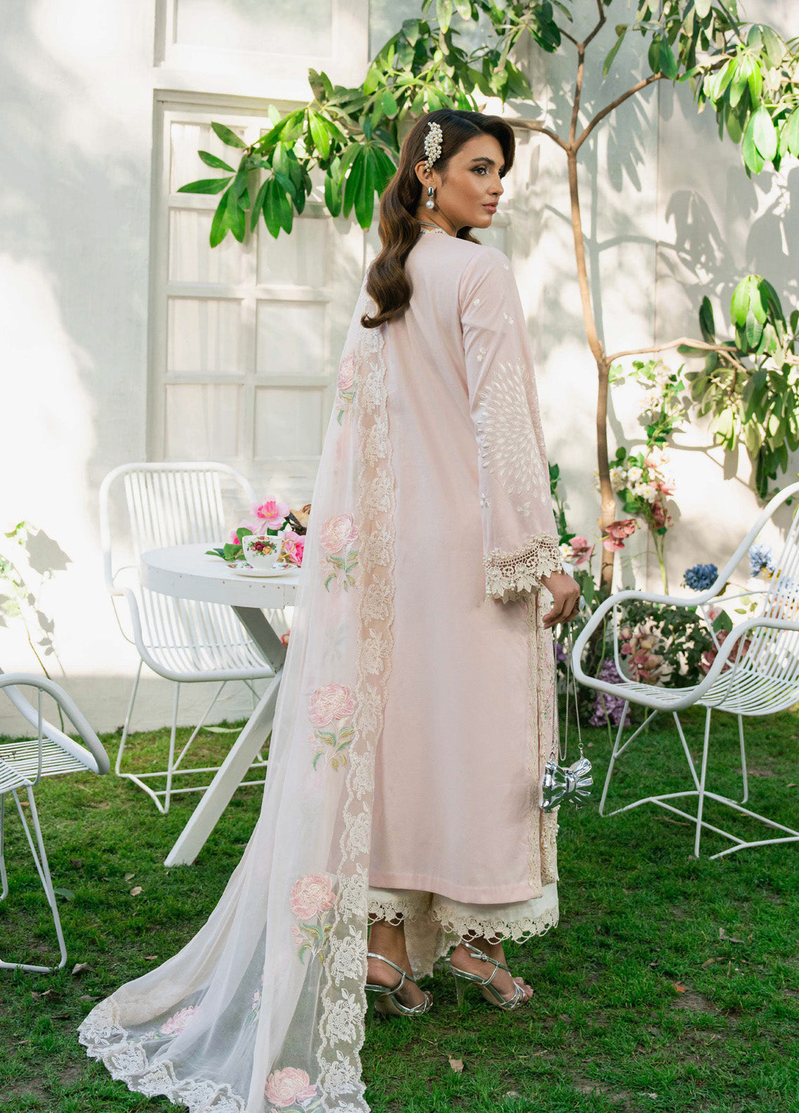 Flora By Zevk Embroidered Lawn 3 Piece Unstitched Suit ZBP25FFL D-LOTUS Flora By Zevk Embroidered Lawn 3 Piece Unstitched Suit ZBP25FFL D-LOTUS