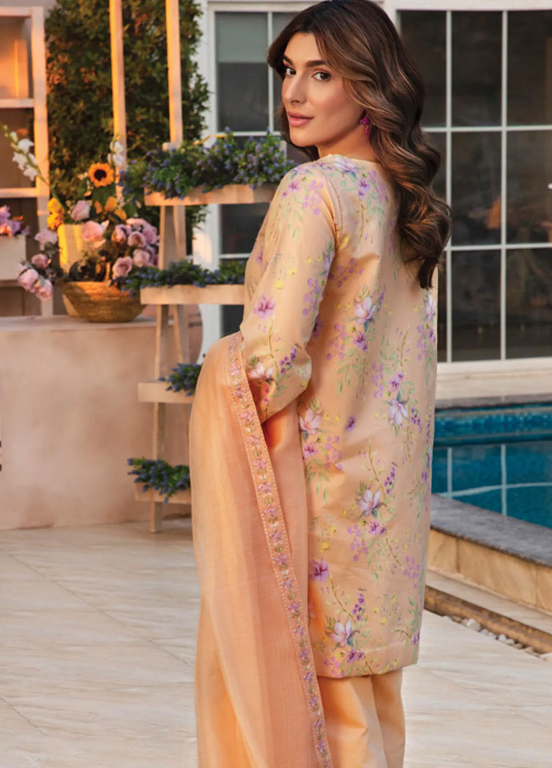 Florence By Rang Rasiya Embroidered Lawn 3 Piece Unstitched Suit RR25FS D-04 MINAHIL Florence By Rang Rasiya Embroidered Lawn 3 Piece Unstitched Suit RR25FS D-04 MINAHIL