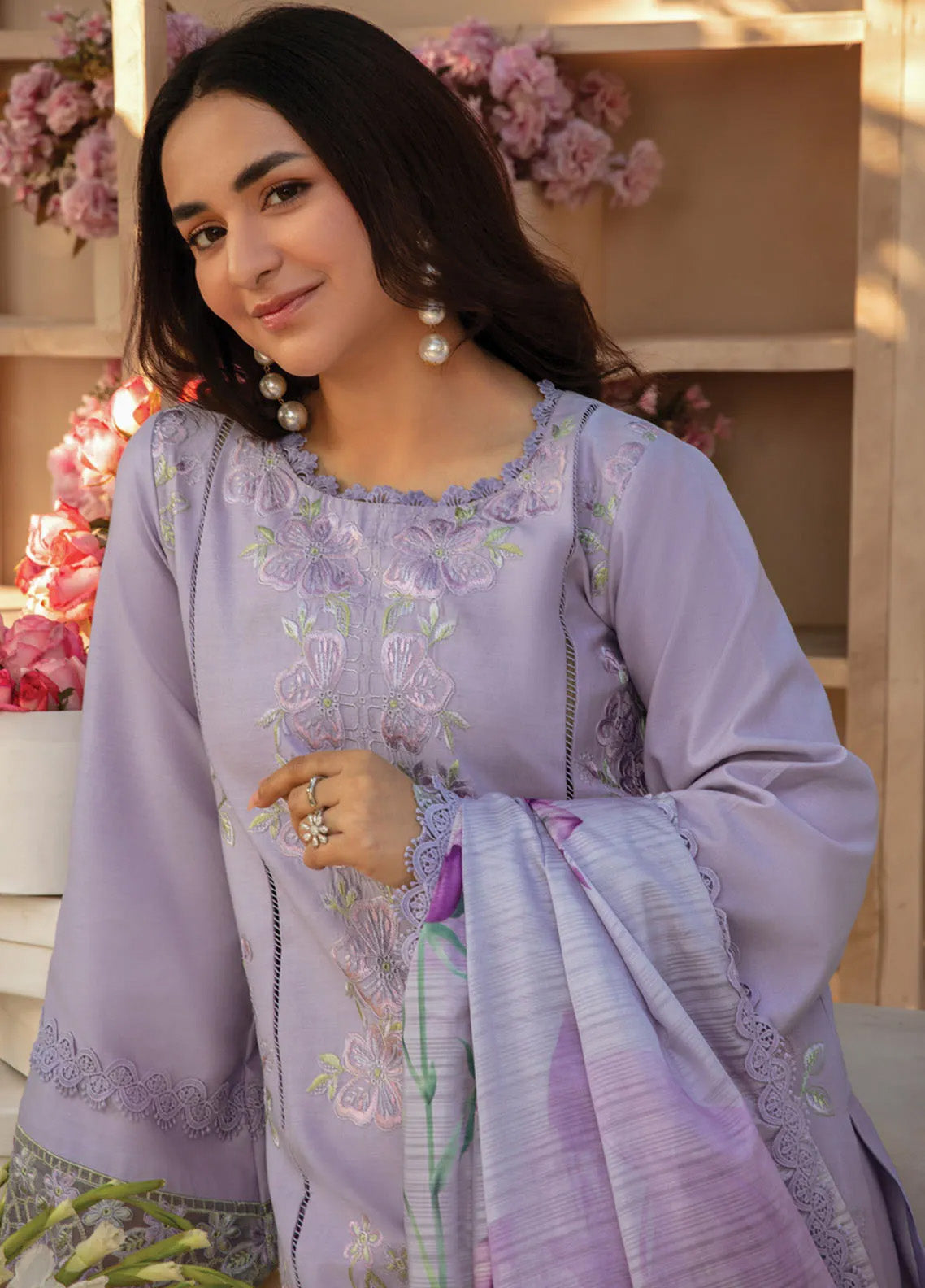 Florence By Rang Rasiya Embroidered Lawn 3 Piece Unstitched Suit RR25FS D-06 HANEEN Florence By Rang Rasiya Embroidered Lawn 3 Piece Unstitched Suit RR25FS D-06 HANEEN