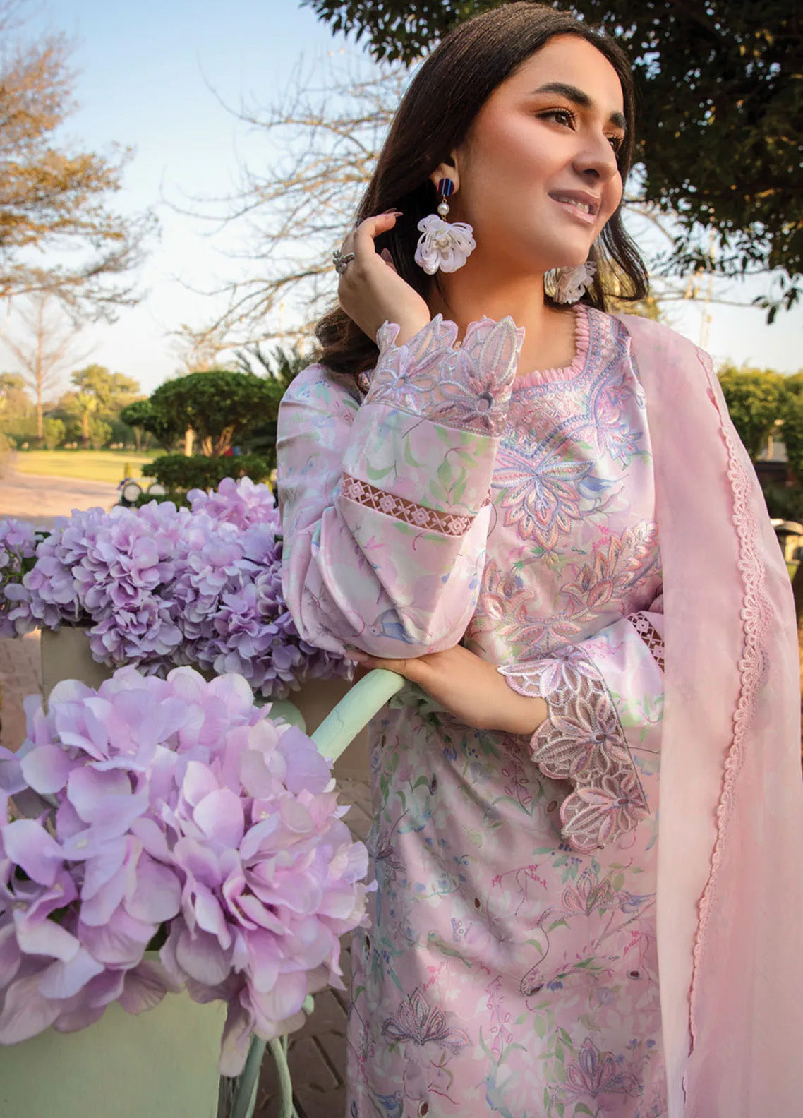 Florence By Rang Rasiya Embroidered Lawn 3 Piece Unstitched Suit RR25FS D-11 RANIA Florence By Rang Rasiya Embroidered Lawn 3 Piece Unstitched Suit RR25FS D-11 RANIA