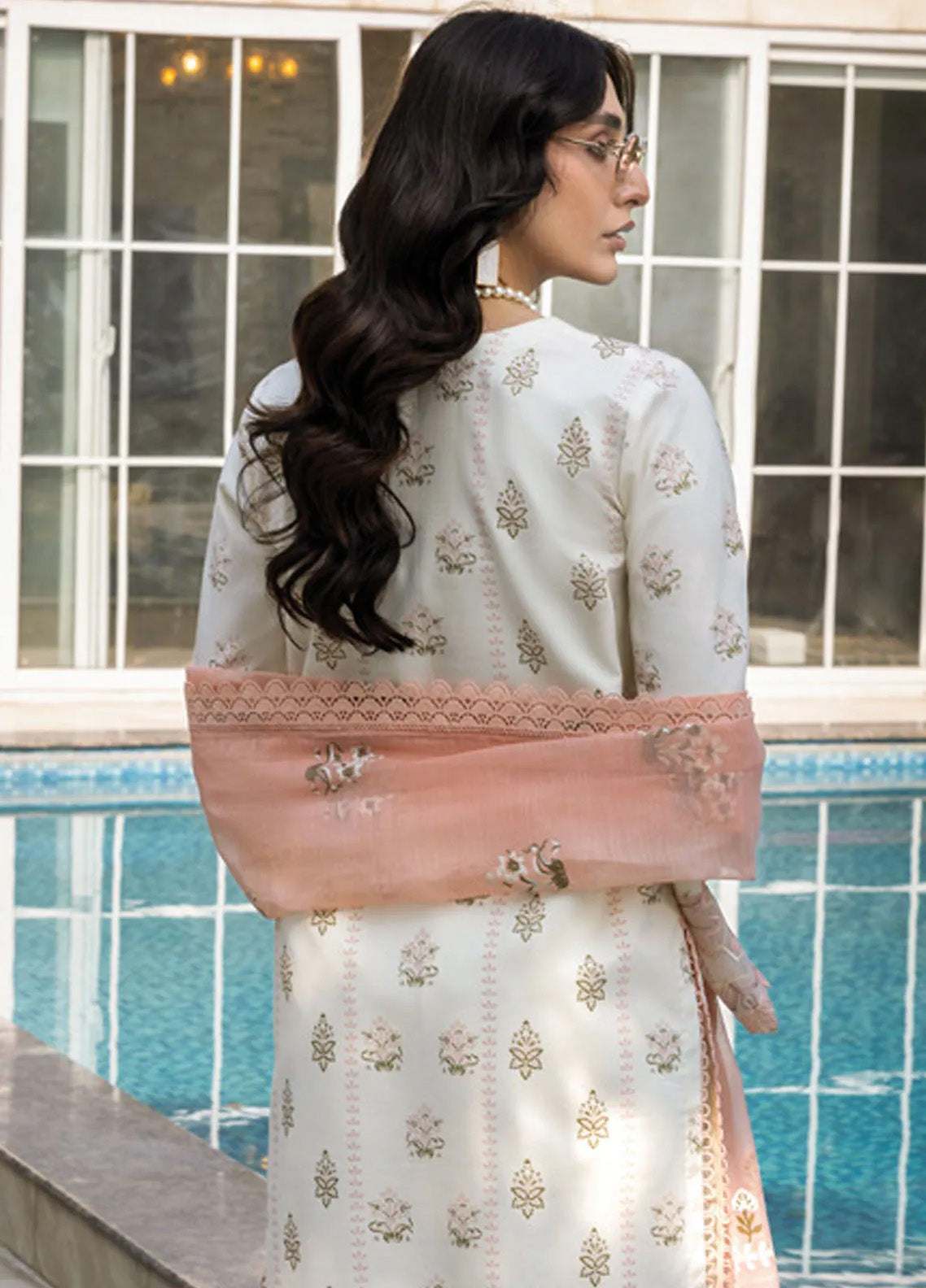 Florence By Rang Rasiya Embroidered Lawn 3 Piece Unstitched Suit RR25FS D-14 MIRAAL Florence By Rang Rasiya Embroidered Lawn 3 Piece Unstitched Suit RR25FS D-14 MIRAAL