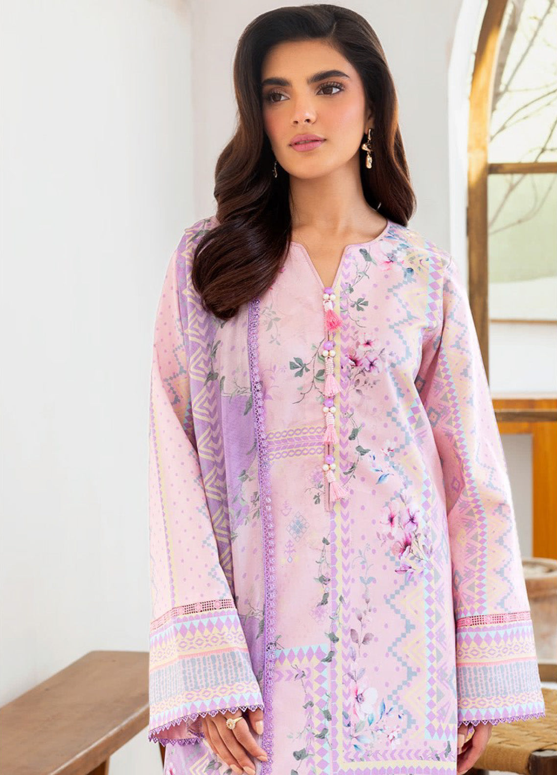 Florent Digital Printed Lawn 3 Piece Unstitched Suit FL25LP D-1B Florent Digital Printed Lawn 3 Piece Unstitched Suit FL25LP D-1B