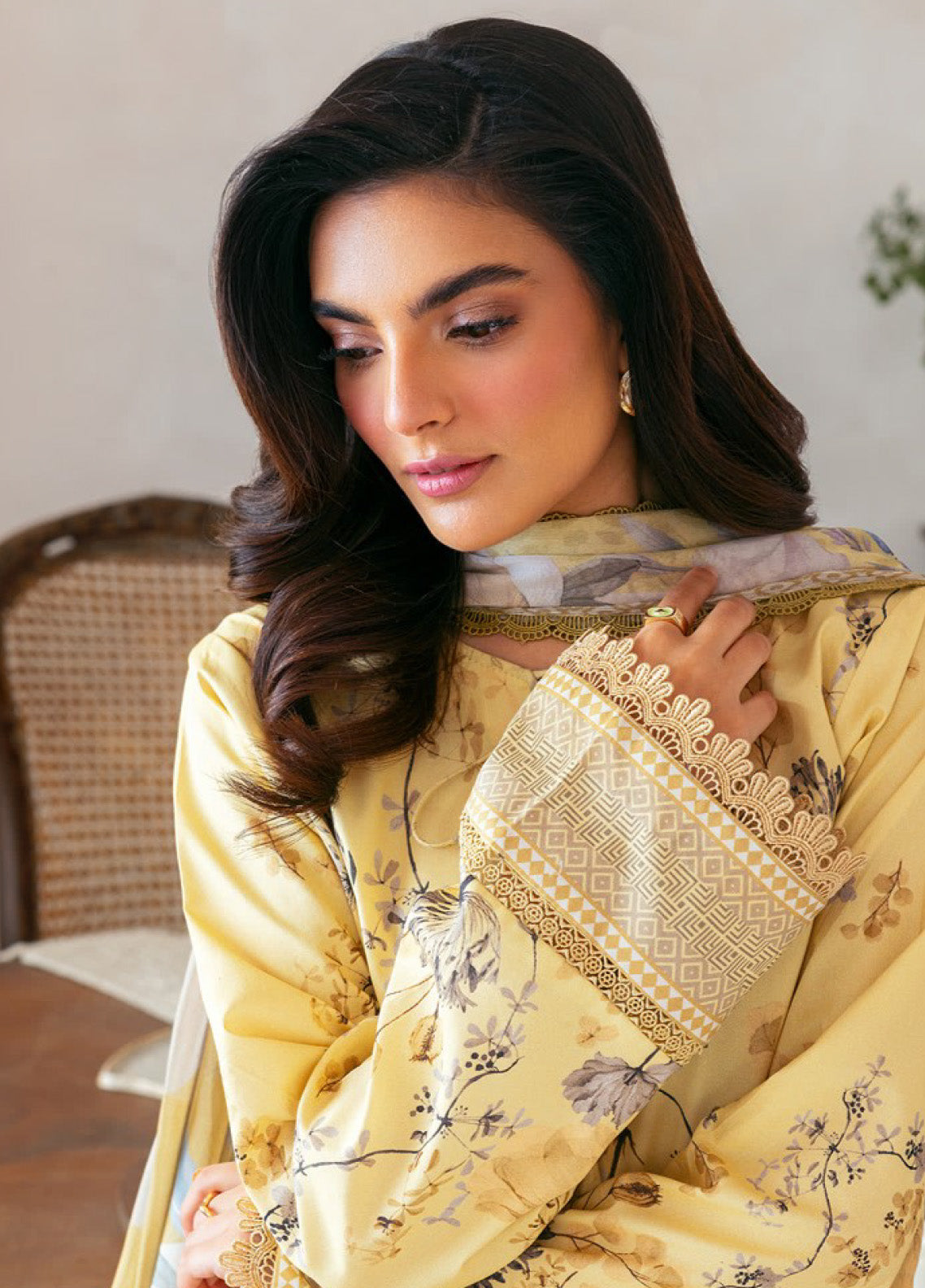 Florent Digital Printed Lawn 3 Piece Unstitched Suit FL25LP D-2A Florent Digital Printed Lawn 3 Piece Unstitched Suit FL25LP D-2A