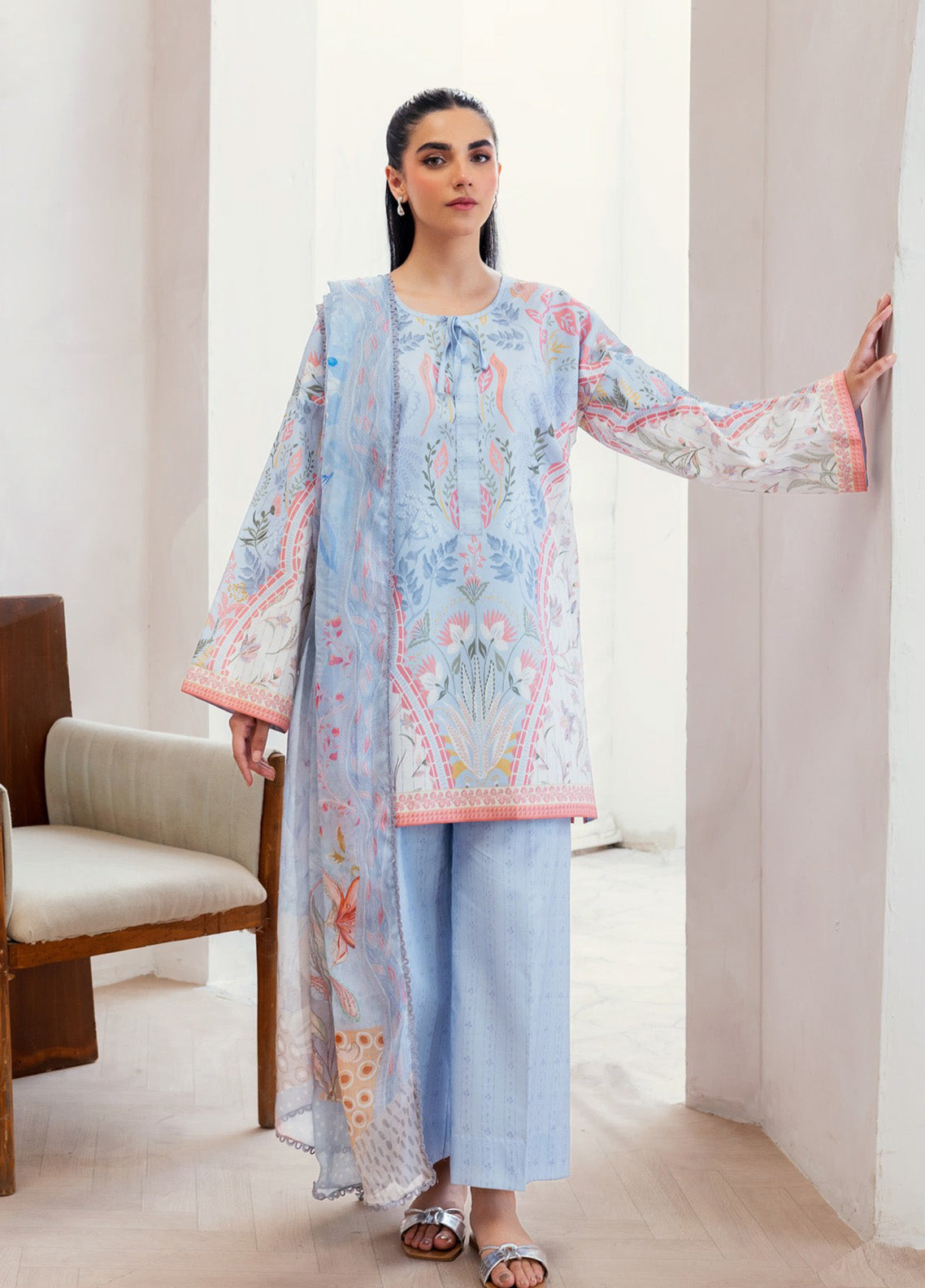 Florent Digital Printed Lawn 3 Piece Unstitched Suit FL25LP D-3B Florent Digital Printed Lawn 3 Piece Unstitched Suit FL25LP D-3B