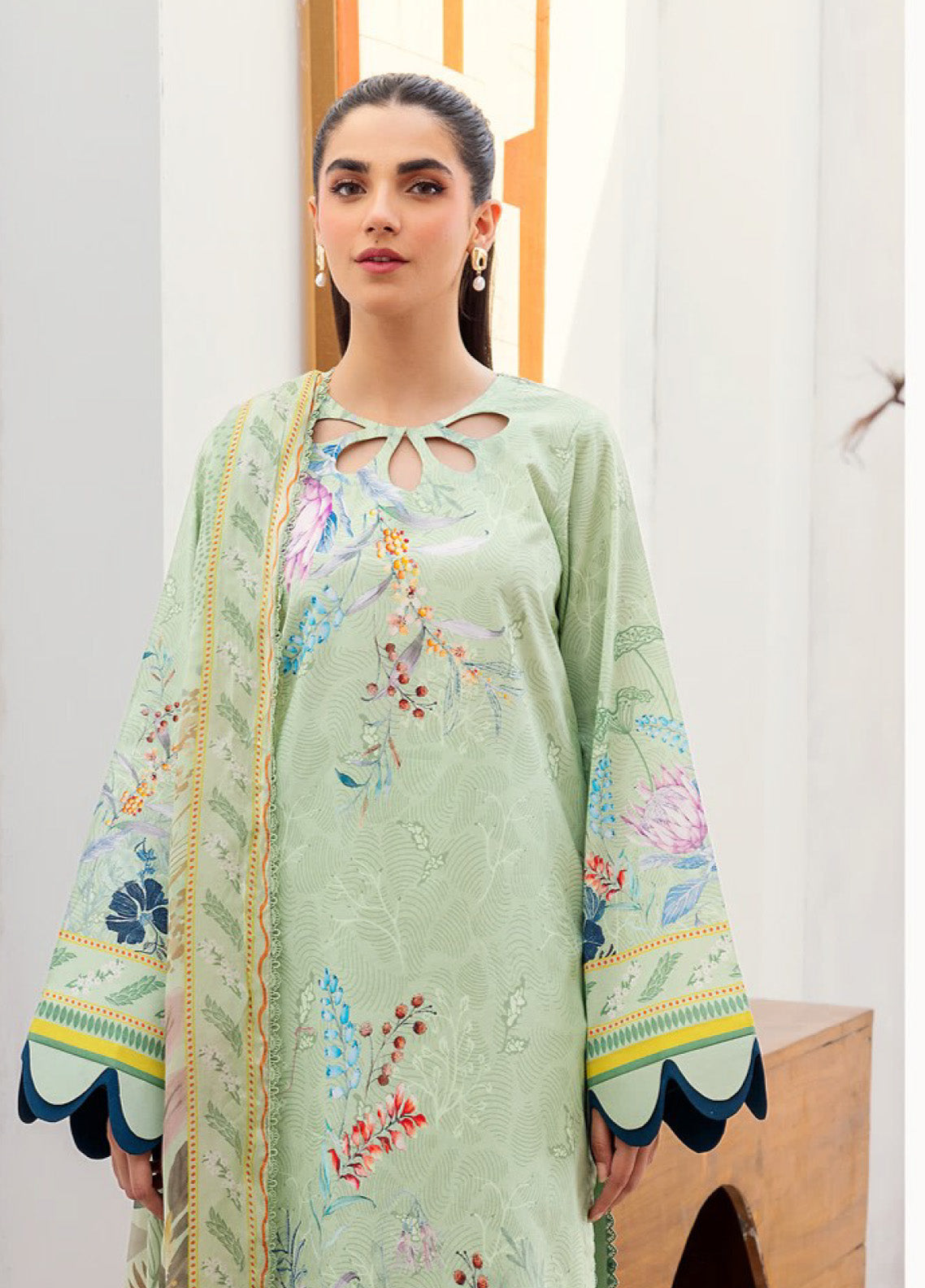 Florent Digital Printed Lawn 3 Piece Unstitched Suit FL25LP D-7A Florent Digital Printed Lawn 3 Piece Unstitched Suit FL25LP D-7A