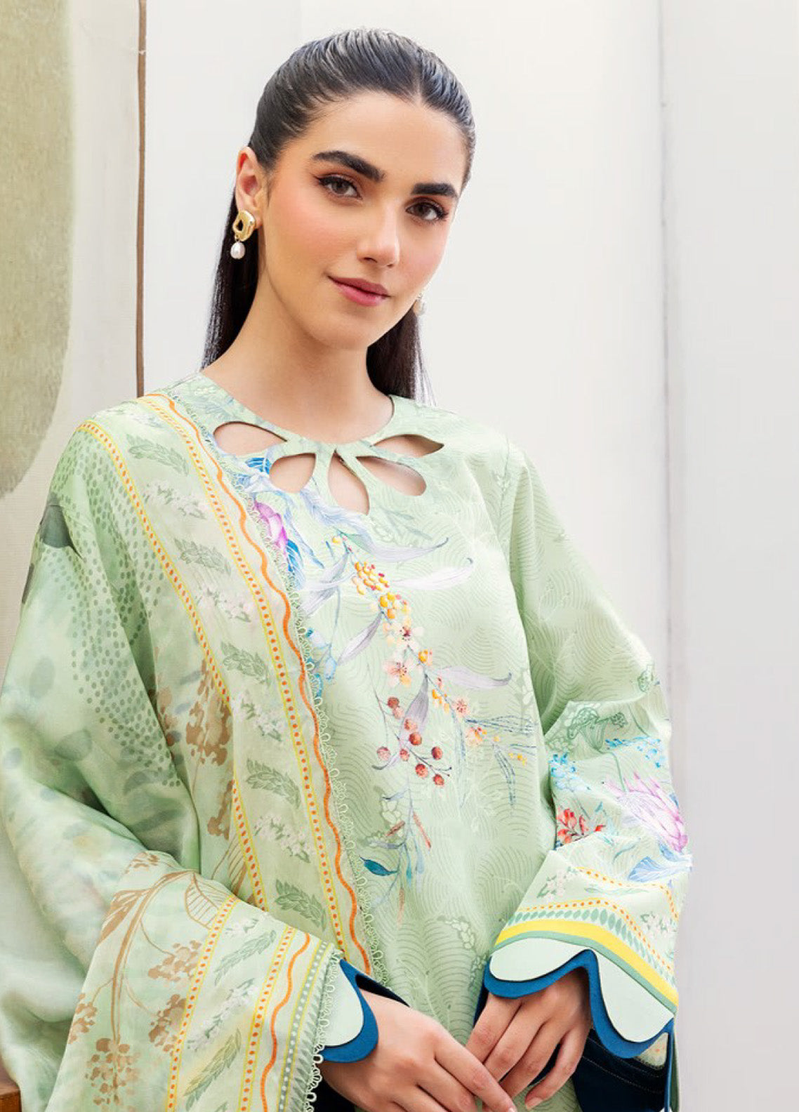 Florent Digital Printed Lawn 3 Piece Unstitched Suit FL25LP D-7A Florent Digital Printed Lawn 3 Piece Unstitched Suit FL25LP D-7A