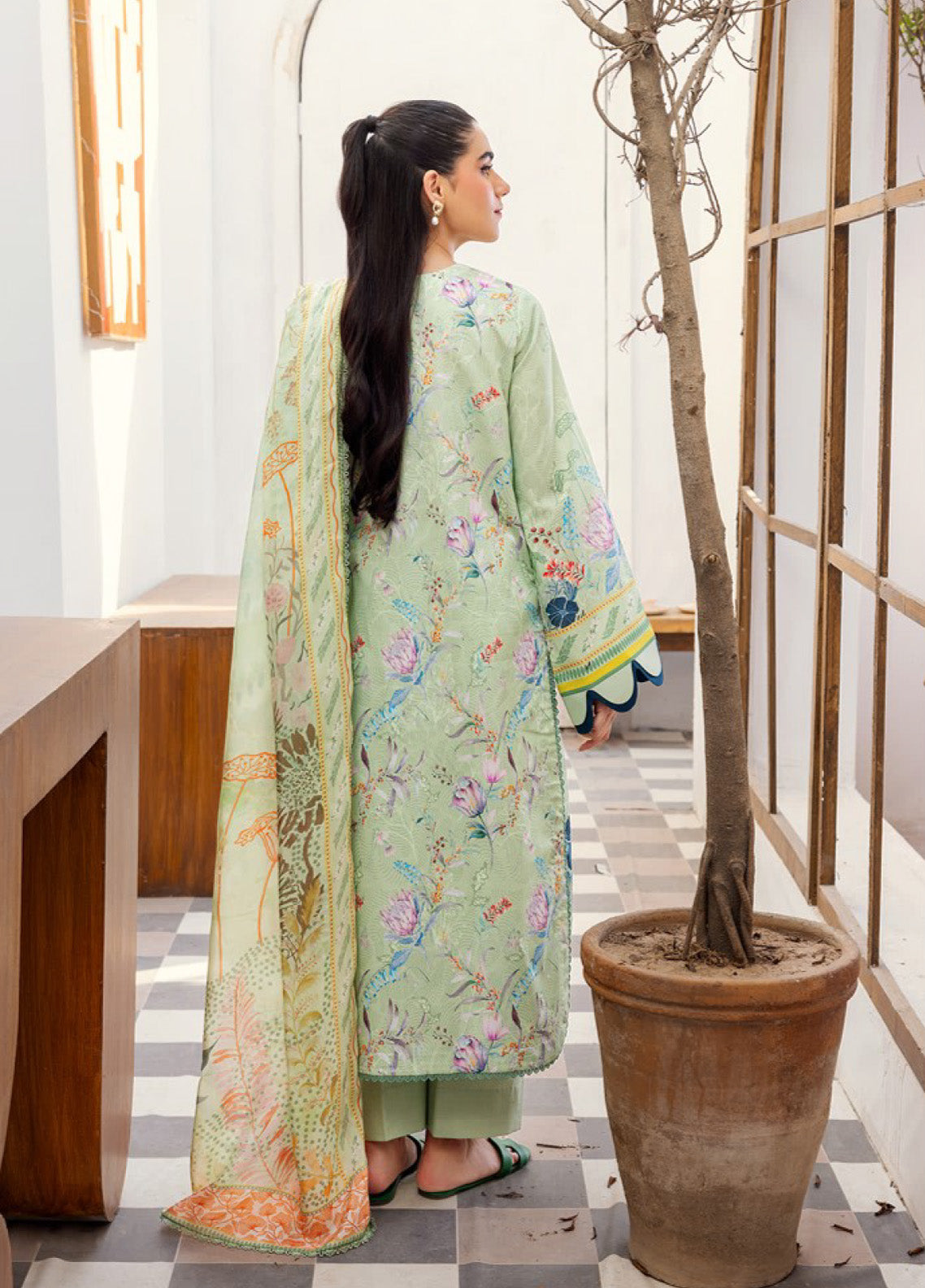 Florent Digital Printed Lawn 3 Piece Unstitched Suit FL25LP D-7A Florent Digital Printed Lawn 3 Piece Unstitched Suit FL25LP D-7A