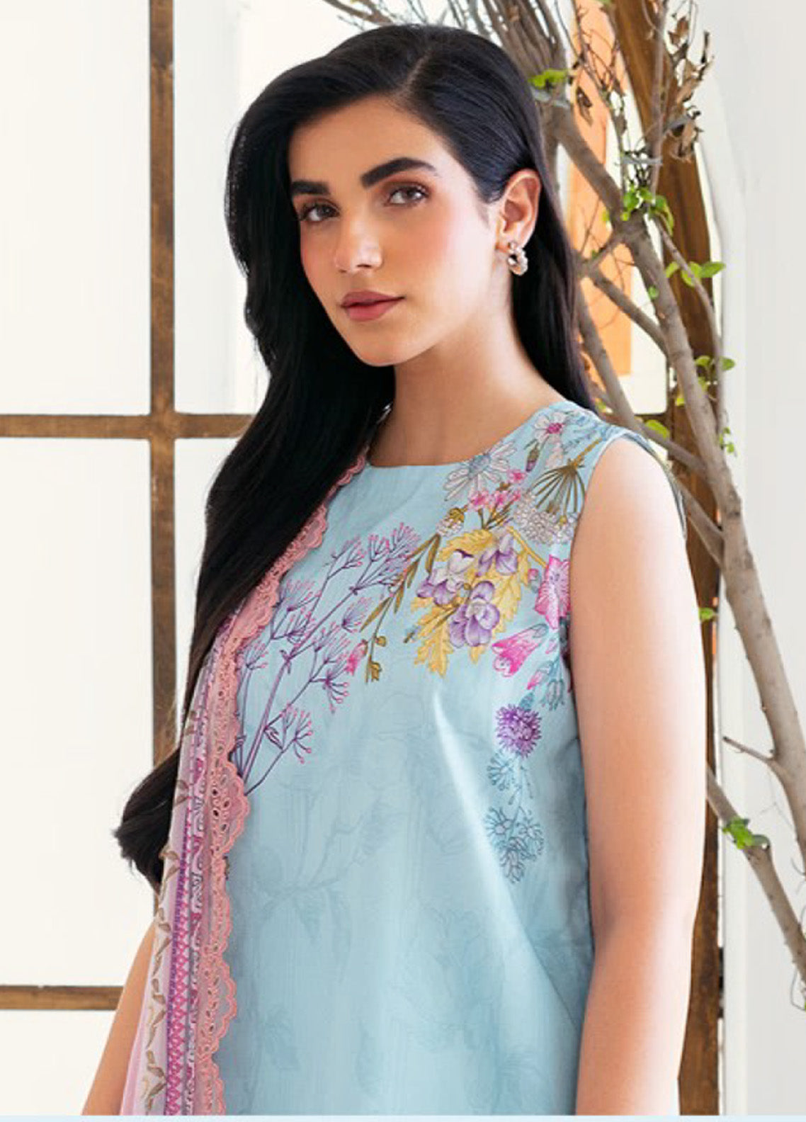 Florent Digital Printed Lawn 3 Piece Unstitched Suit FL25LP D-9 Florent Digital Printed Lawn 3 Piece Unstitched Suit FL25LP D-9