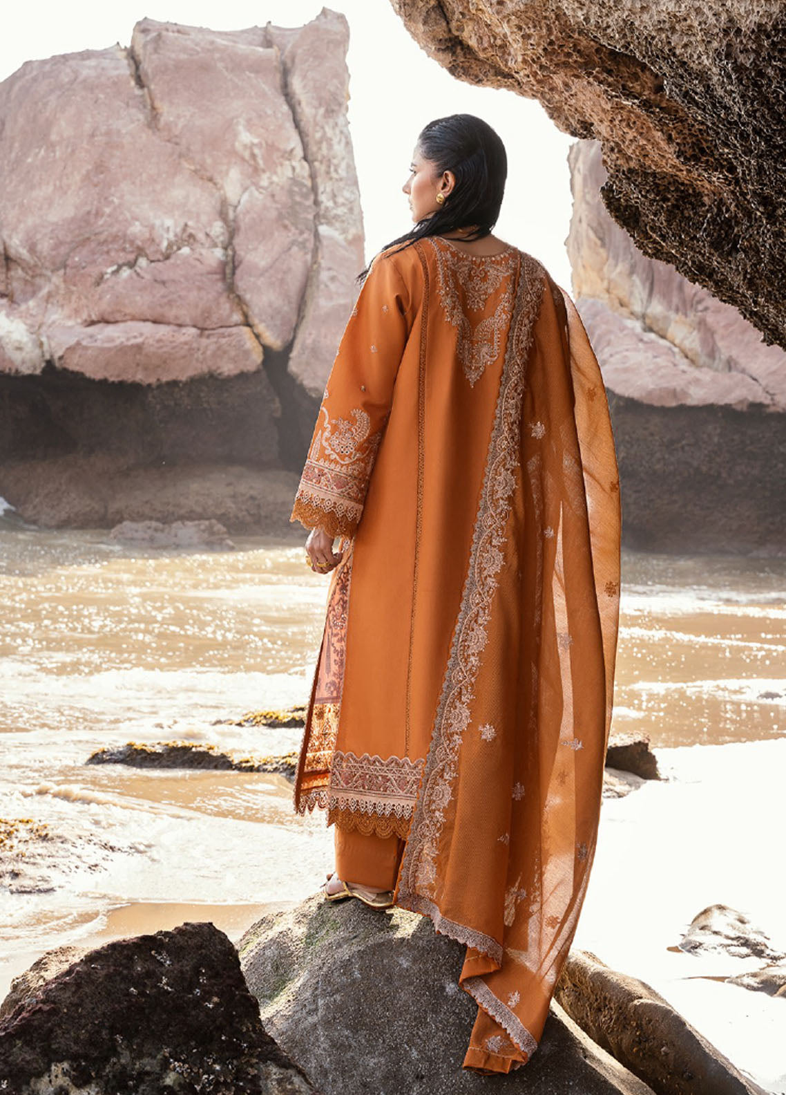 Florent Eid Edit Embroidered Lawn 3 Piece Unstitched Suit FL24EEL D-8B Florent Eid Edit Embroidered Lawn 3 Piece Unstitched Suit FL24EEL D-8B