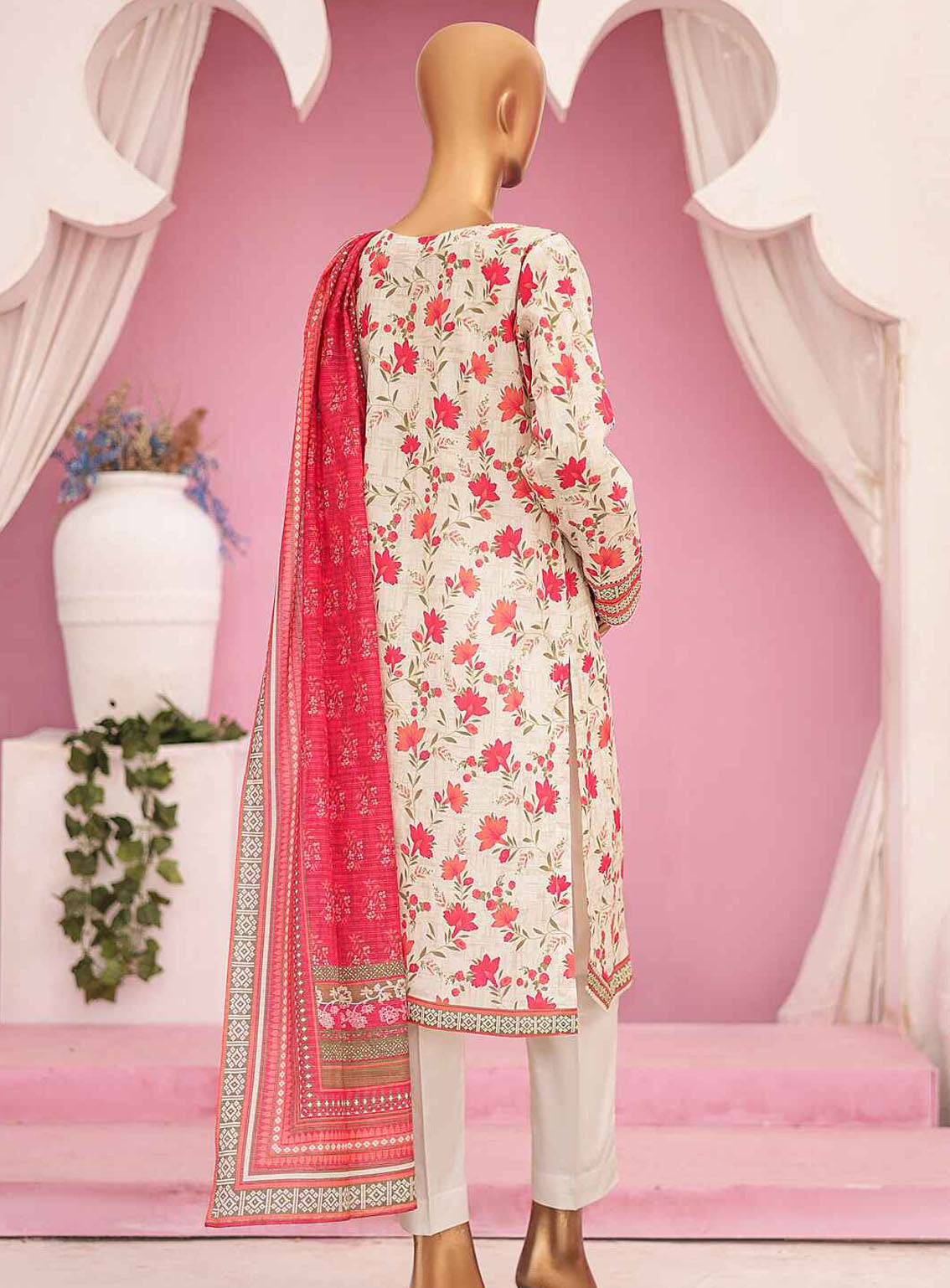 Gardenia By HZ Textile Digital Printed Lawn 3 Piece Stitched Suit HZ24G PSL426 Gardenia By HZ Textile Digital Printed Lawn 3 Piece Stitched Suit HZ24G PSL426