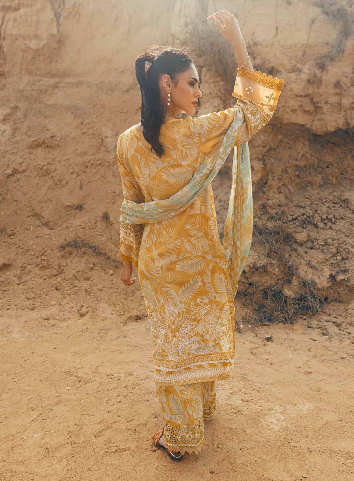 Gardenia By Nureh Chikankari Lawn 3 Piece Unstitched Suit NU24GC NSG-157 Gardenia By Nureh Chikankari Lawn 3 Piece Unstitched Suit NU24GC NSG-157
