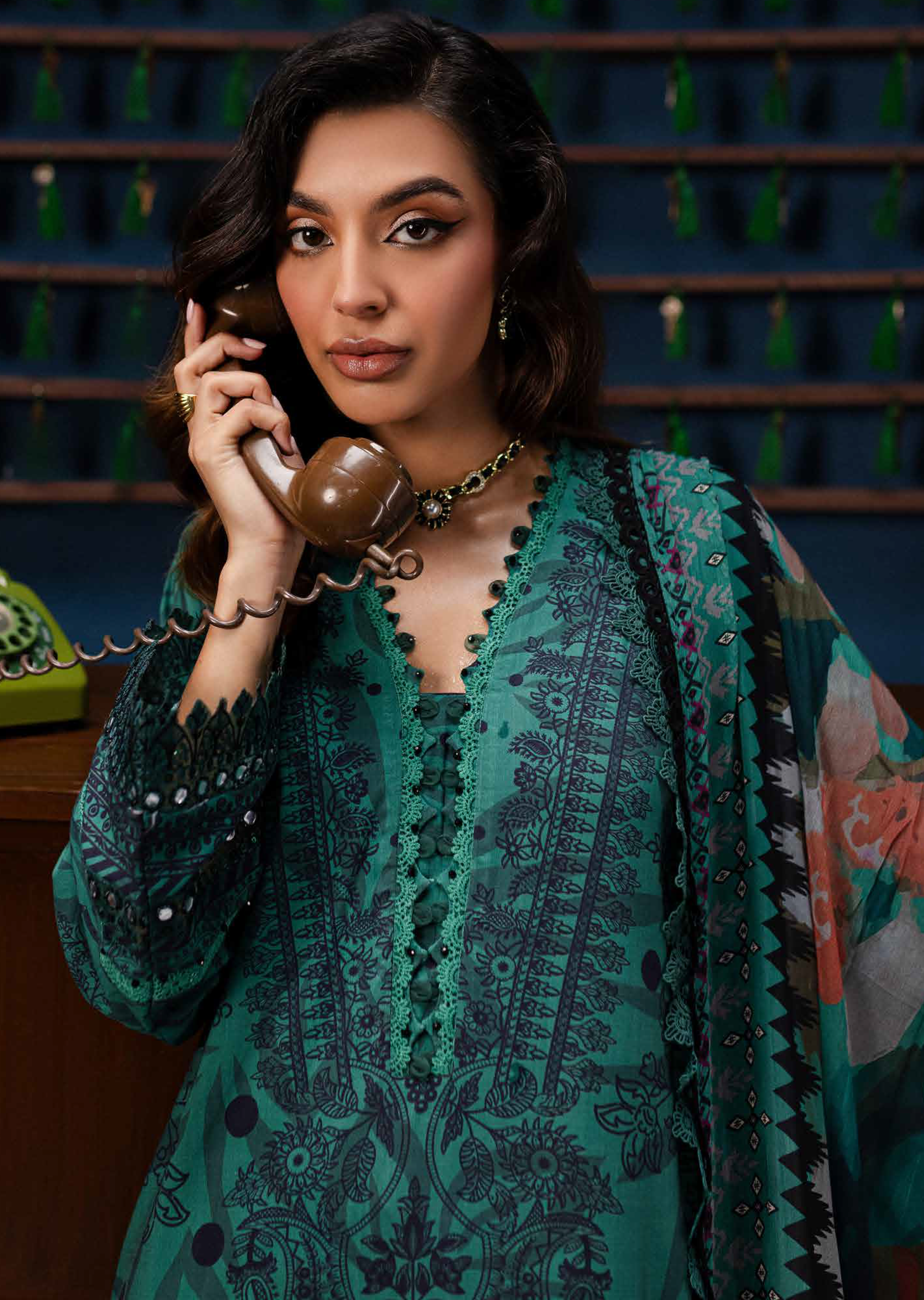 Gardenia By Nureh Embroidered Slub Linen 3 Piece Unstitched Suit NU24GL NSG-160 Gardenia By Nureh Embroidered Slub Linen 3 Piece Unstitched Suit NU24GL NSG-160