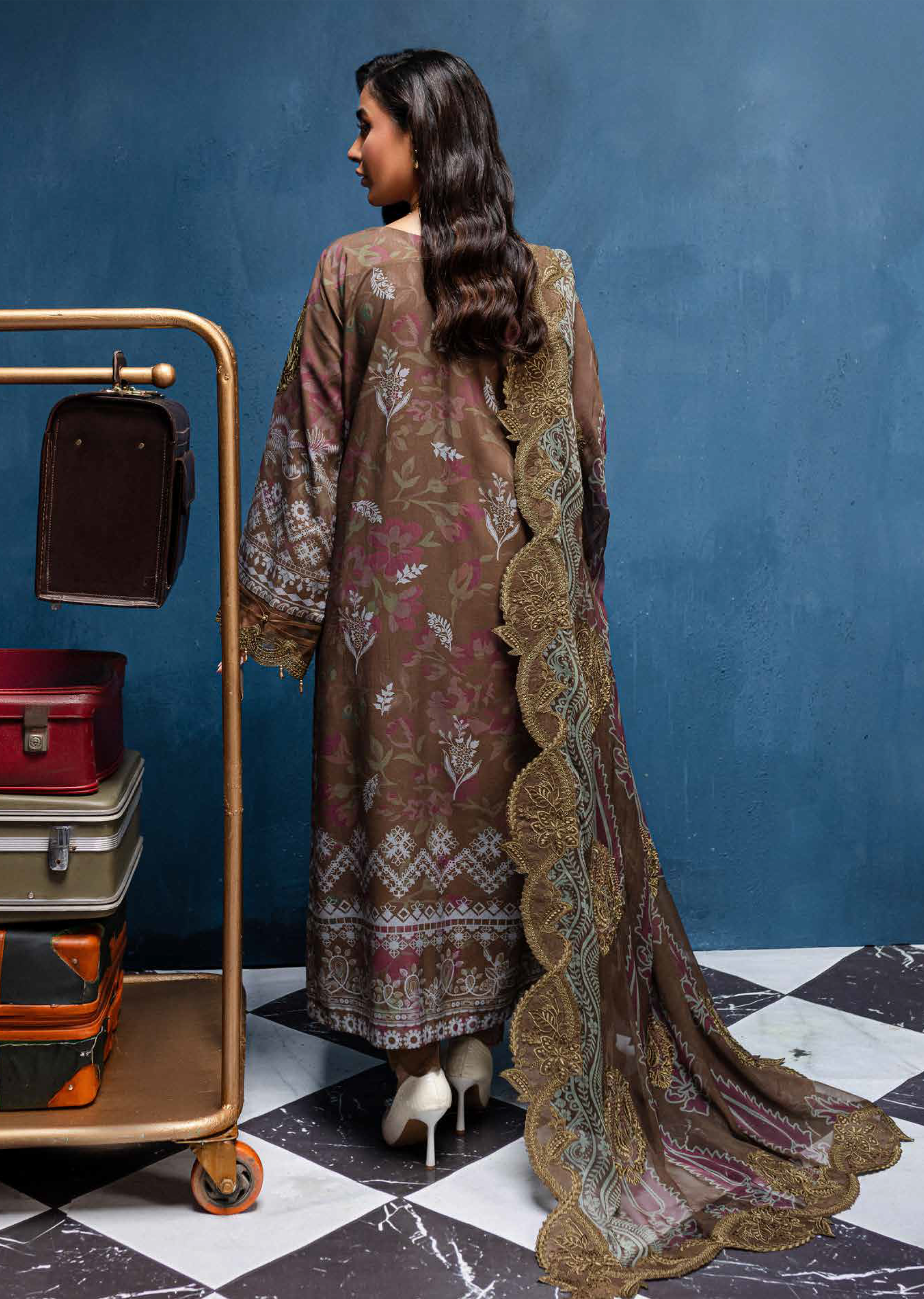 Gardenia By Nureh Embroidered Slub Linen 3 Piece Unstitched Suit NU24GL NSG-163 Gardenia By Nureh Embroidered Slub Linen 3 Piece Unstitched Suit NU24GL NSG-163