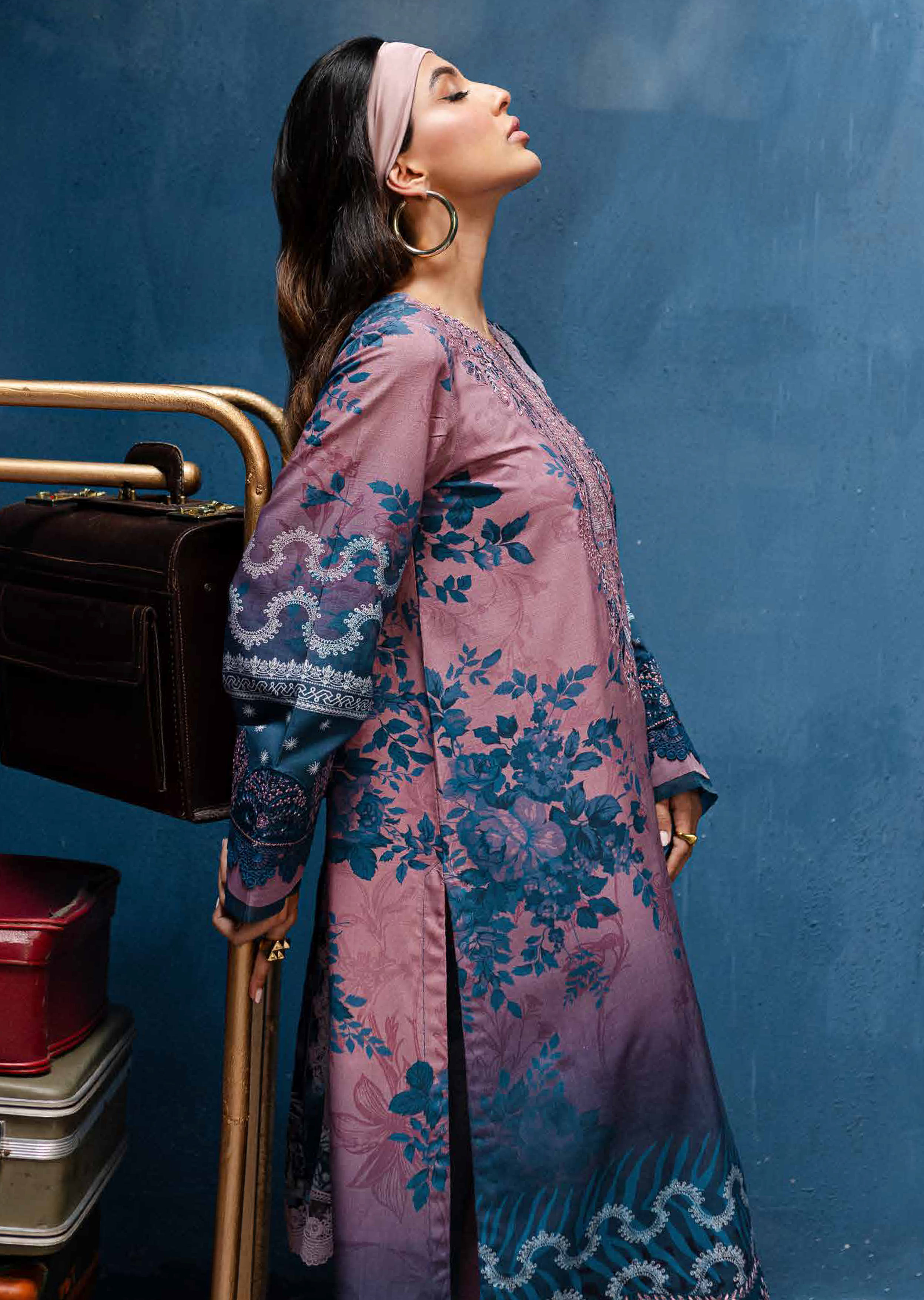 Gardenia By Nureh Embroidered Slub Linen 3 Piece Unstitched Suit NU24GL NSG-167 Gardenia By Nureh Embroidered Slub Linen 3 Piece Unstitched Suit NU24GL NSG-167