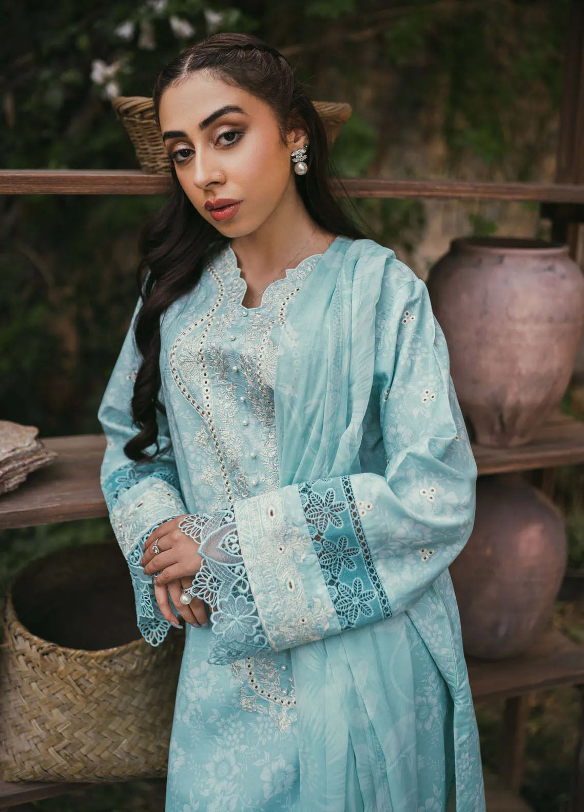 Gardenia Printkari By Humdum Embroidered Lawn 3 Piece Unstitched Suit HD24G D-07 Gardenia Printkari By Humdum Embroidered Lawn 3 Piece Unstitched Suit HD24G D-07