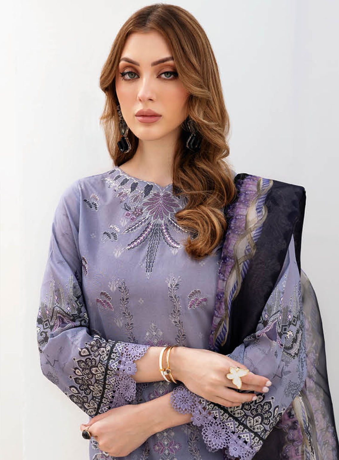 Ghazal By Ramsha Luxury Embroidered Lawn 3 Piece Unstitched Suit RM24LEL G-202 Ghazal By Ramsha Luxury Embroidered Lawn 3 Piece Unstitched Suit RM24LEL G-202