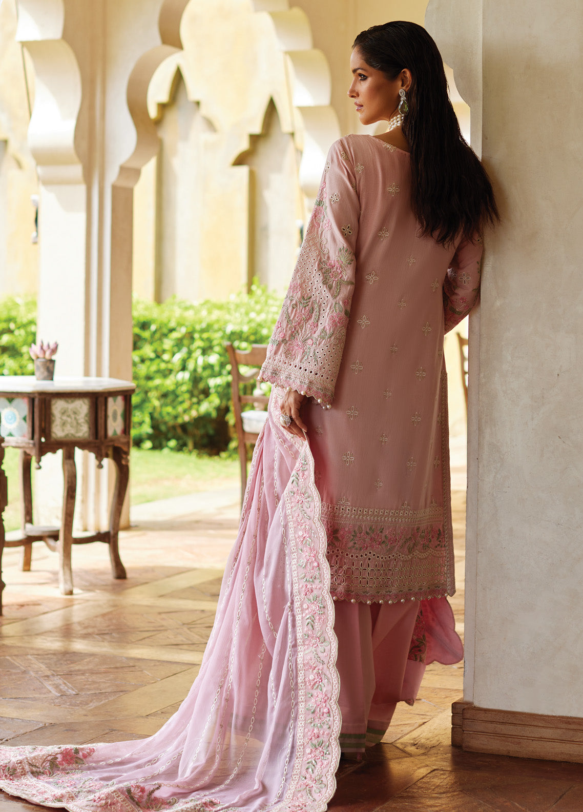 Gulaal Embroidered Lawn 3 Piece Unstitched Suit GL25LL D-01 MAGNOLIA Gulaal Embroidered Lawn 3 Piece Unstitched Suit GL25LL D-01 MAGNOLIA