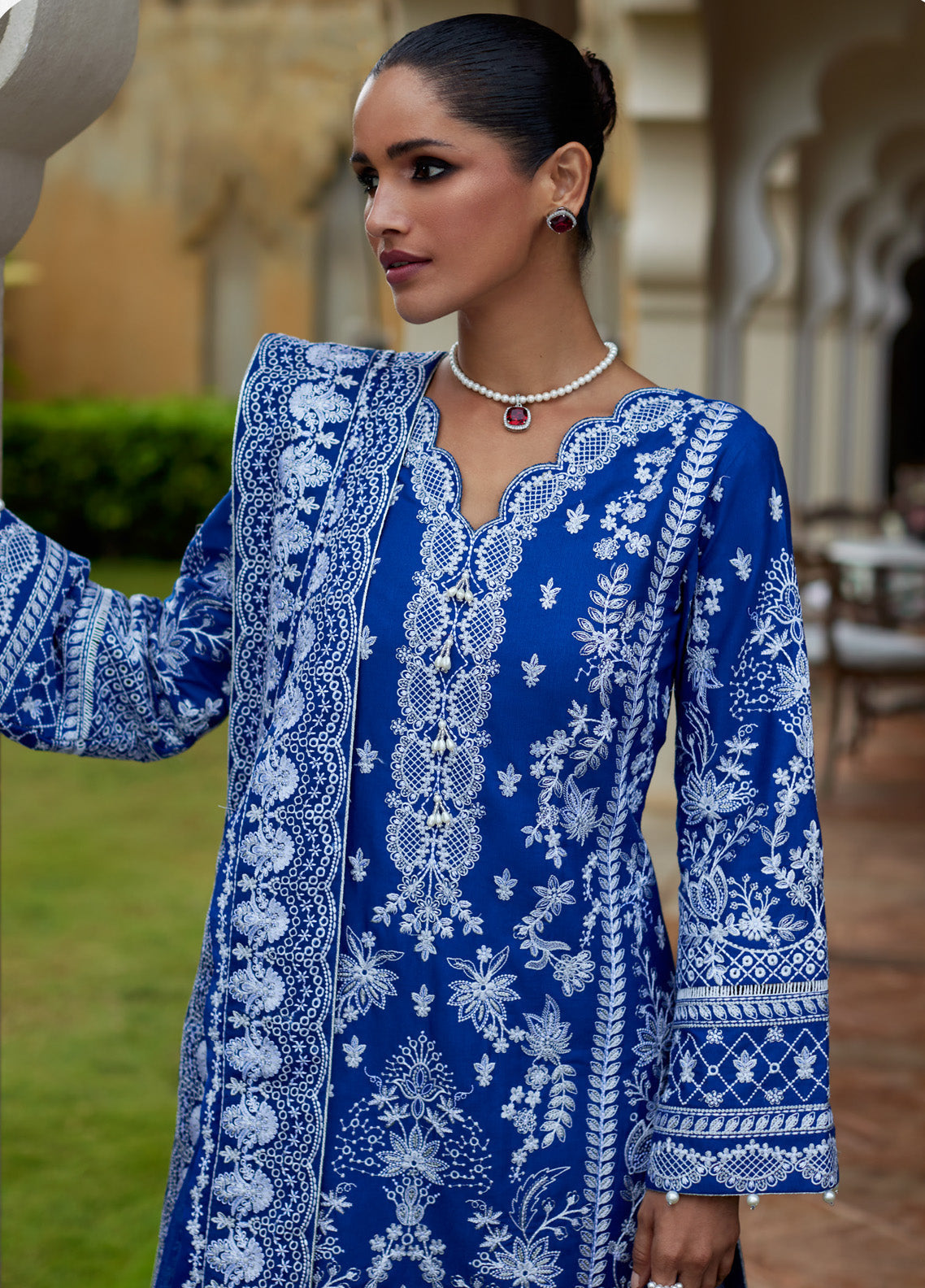Gulaal Embroidered Lawn 3 Piece Unstitched Suit GL25LL D-03 CYNARA Gulaal Embroidered Lawn 3 Piece Unstitched Suit GL25LL D-03 CYNARA