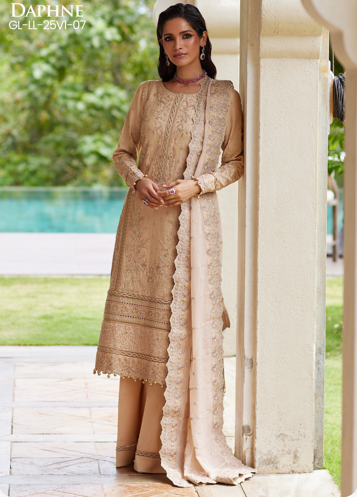 Gulaal Embroidered Lawn 3 Piece Unstitched Suit GL25LL D-07 DAPHNE Gulaal Embroidered Lawn 3 Piece Unstitched Suit GL25LL D-07 DAPHNE