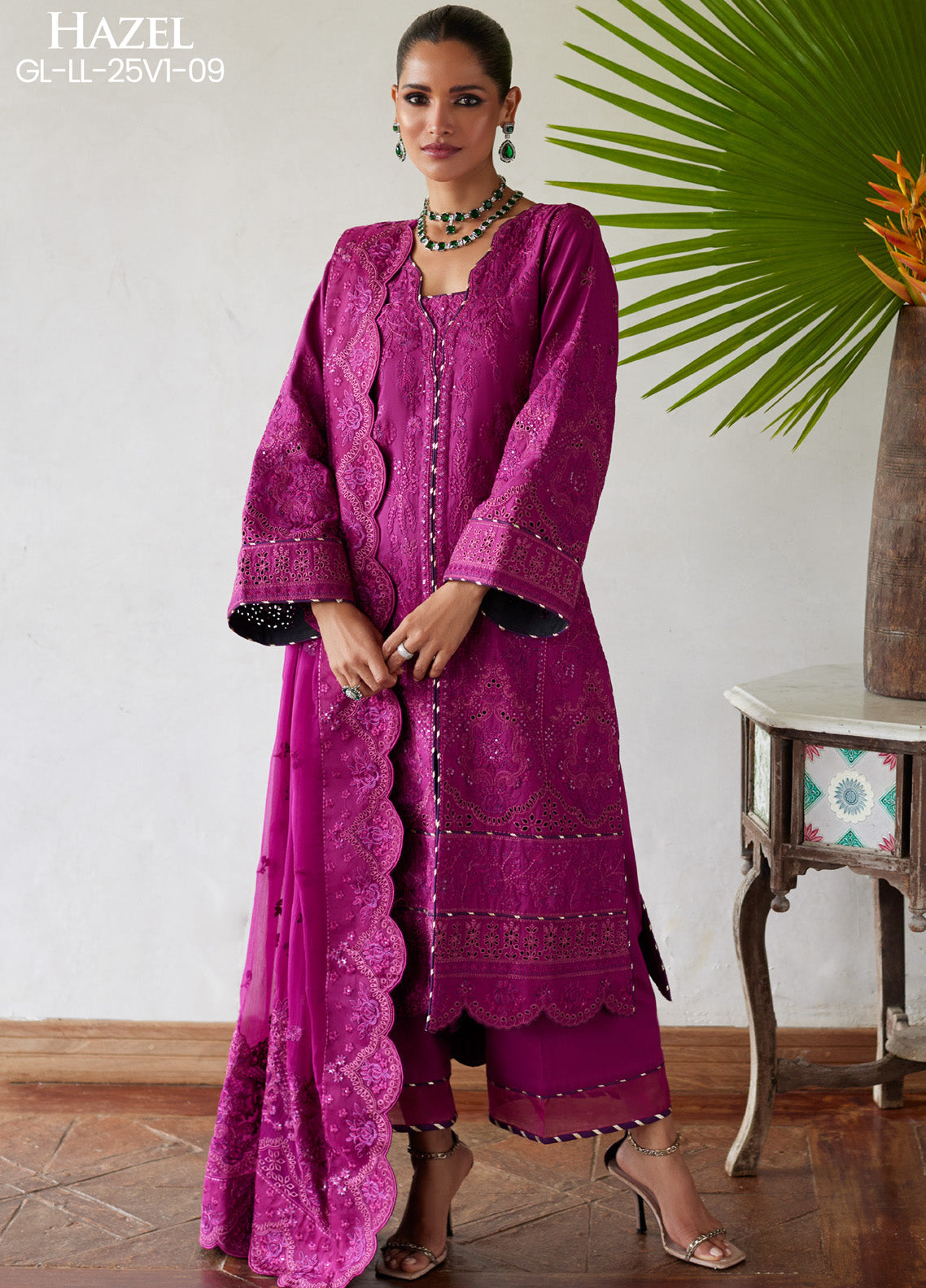 Gulaal Embroidered Lawn 3 Piece Unstitched Suit GL25LL D-09 HAZEL Gulaal Embroidered Lawn 3 Piece Unstitched Suit GL25LL D-09 HAZEL