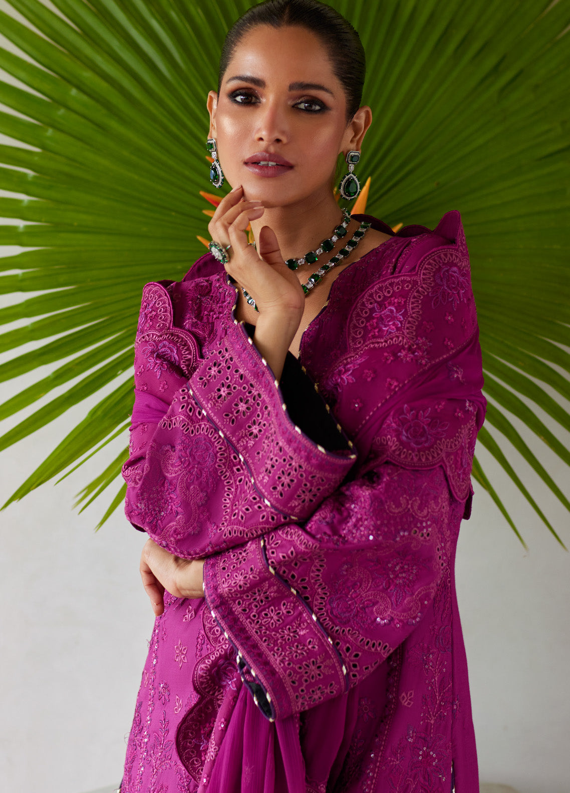 Gulaal Embroidered Lawn 3 Piece Unstitched Suit GL25LL D-09 HAZEL Gulaal Embroidered Lawn 3 Piece Unstitched Suit GL25LL D-09 HAZEL