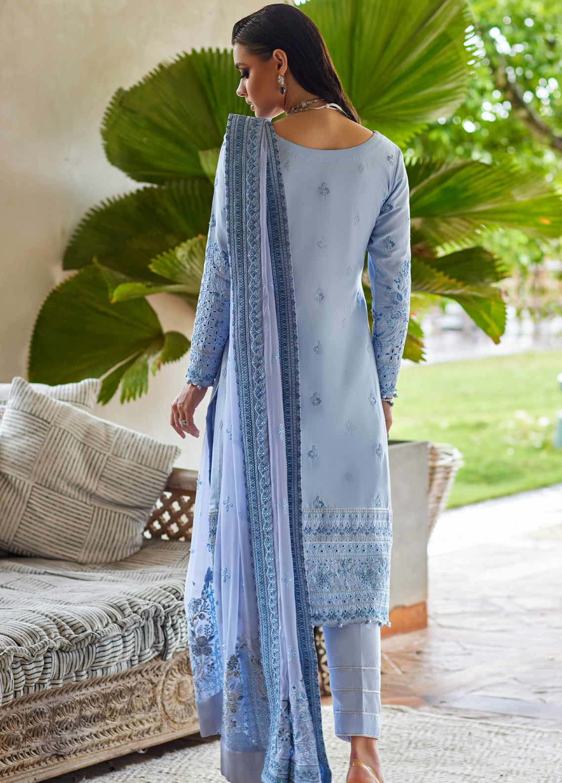 Gulaal Embroidered Lawn 3 Piece Unstitched Suit GL25LL D-10 AZALEA Gulaal Embroidered Lawn 3 Piece Unstitched Suit GL25LL D-10 AZALEA