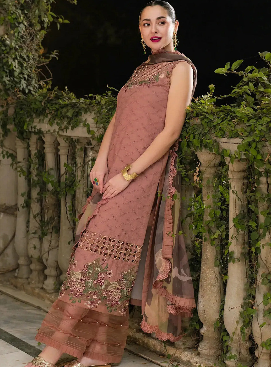 Gulkari By Asifa & Nabeel Embroidered Lawn 3 Piece Unstitched Suit AN25G D-GKL-04 SAFFRON DAY Gulkari By Asifa & Nabeel Embroidered Lawn 3 Piece Unstitched Suit AN25G D-GKL-04 SAFFRON DAY