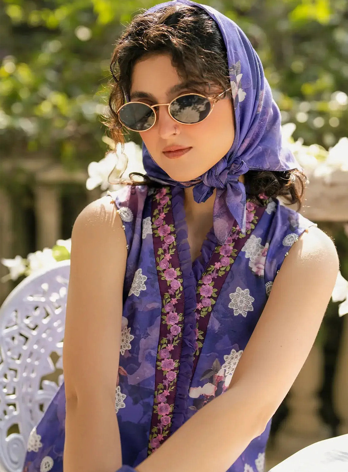 Gulkari By Asifa & Nabeel Embroidered Lawn 3 Piece Unstitched Suit AN25G D-GKL-11 OPHELIA Gulkari By Asifa & Nabeel Embroidered Lawn 3 Piece Unstitched Suit AN25G D-GKL-11 OPHELIA