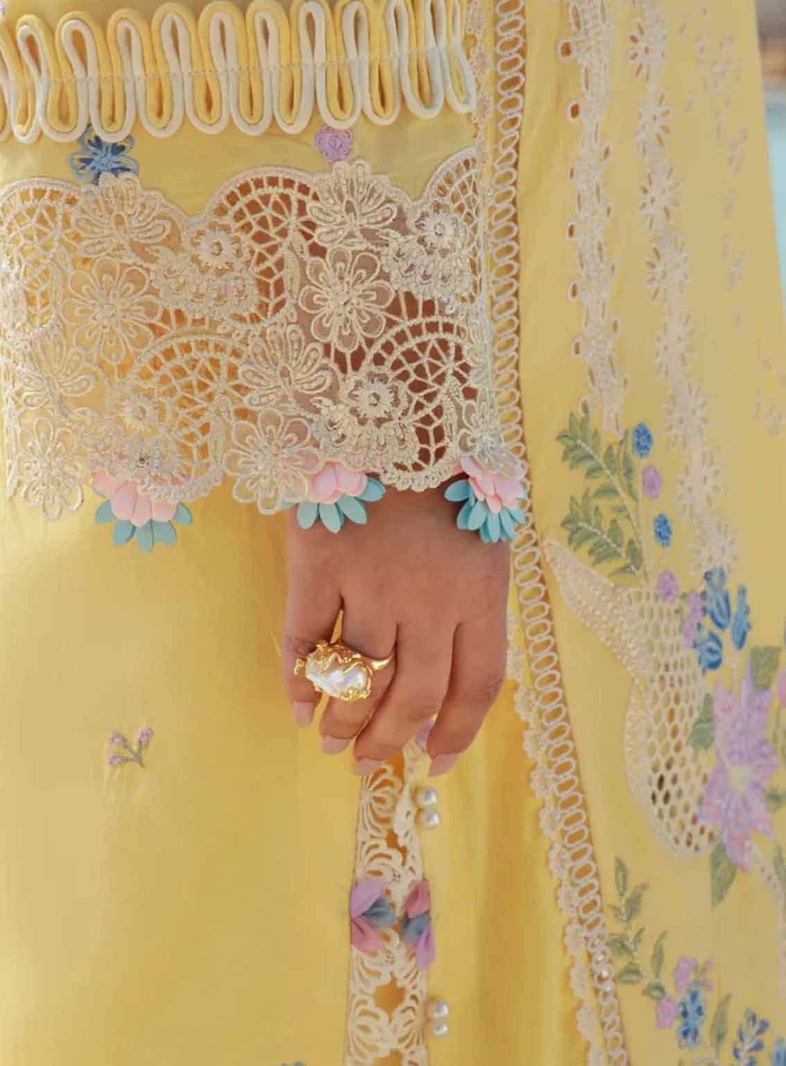 Gulmina Embroidered Lawn 3 Piece Unstitched Suit GM25US D-DAFFODILS Gulmina Embroidered Lawn 3 Piece Unstitched Suit GM25US D-DAFFODILS