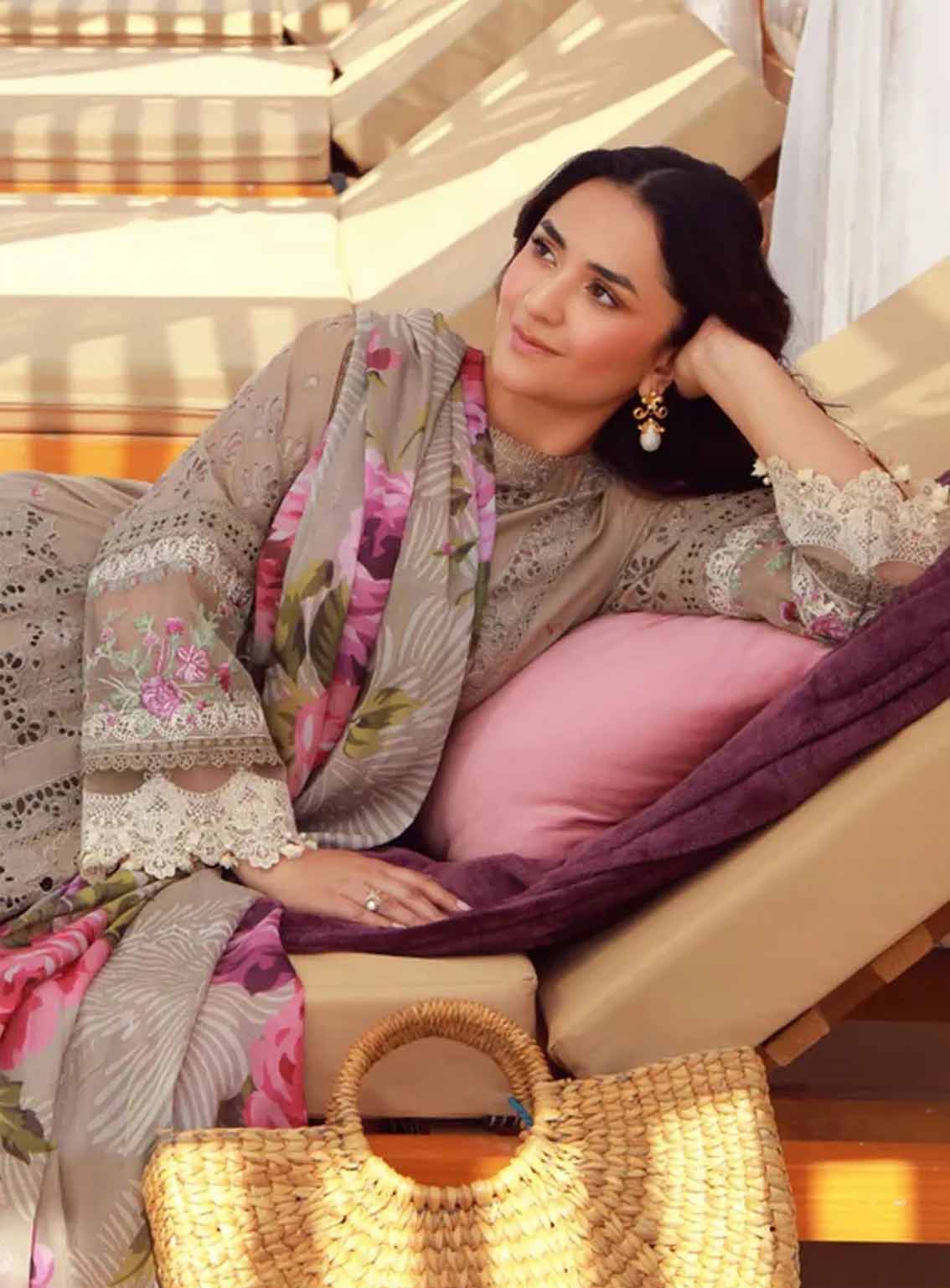 Gulmina Embroidered Lawn 3 Piece Unstitched Suit GM25US D-MAHAY Gulmina Embroidered Lawn 3 Piece Unstitched Suit GM25US D-MAHAY
