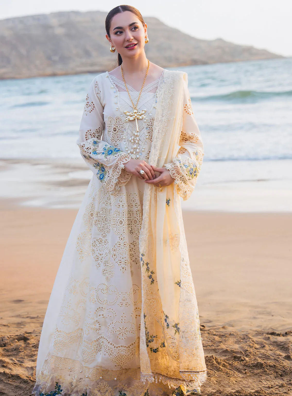 Hai Kuch By Elaf Festive Embroidered Lawn 3 Piece Unstitched Suit EF24HK EHK-3B AYRA Hai Kuch By Elaf Festive Embroidered Lawn 3 Piece Unstitched Suit EF24HK EHK-3B AYRA