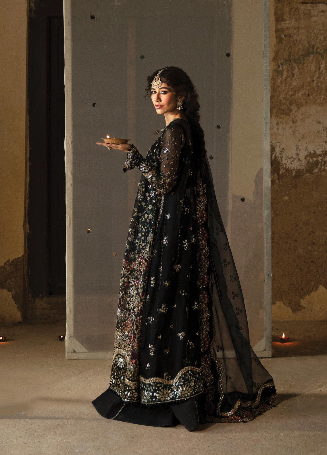 Hayat By Afrozeh Embroidered Organza 3 Piece Unstitched Suit AF24LA AFH-08 MEERA Hayat By Afrozeh Embroidered Organza 3 Piece Unstitched Suit AF24LA AFH-08 MEERA