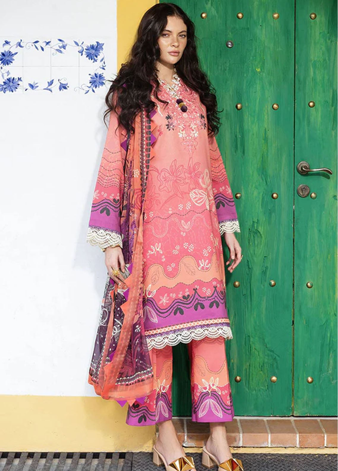 Hemline Mirasol By Mushq Printed Cambric 3 Piece Unstitched Suit MQ25HLMPC D-3B AMBER LUZ Hemline Mirasol By Mushq Printed Cambric 3 Piece Unstitched Suit MQ25HLMPC D-3B AMBER LUZ