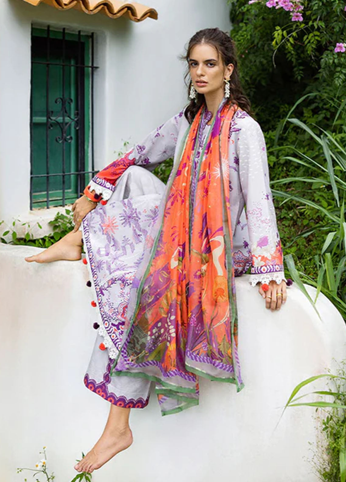 Hemline Mirasol By Mushq Printed Cambric 3 Piece Unstitched Suit MQ25HLMPC D-4A LUNA PLATA Hemline Mirasol By Mushq Printed Cambric 3 Piece Unstitched Suit MQ25HLMPC D-4A LUNA PLATA