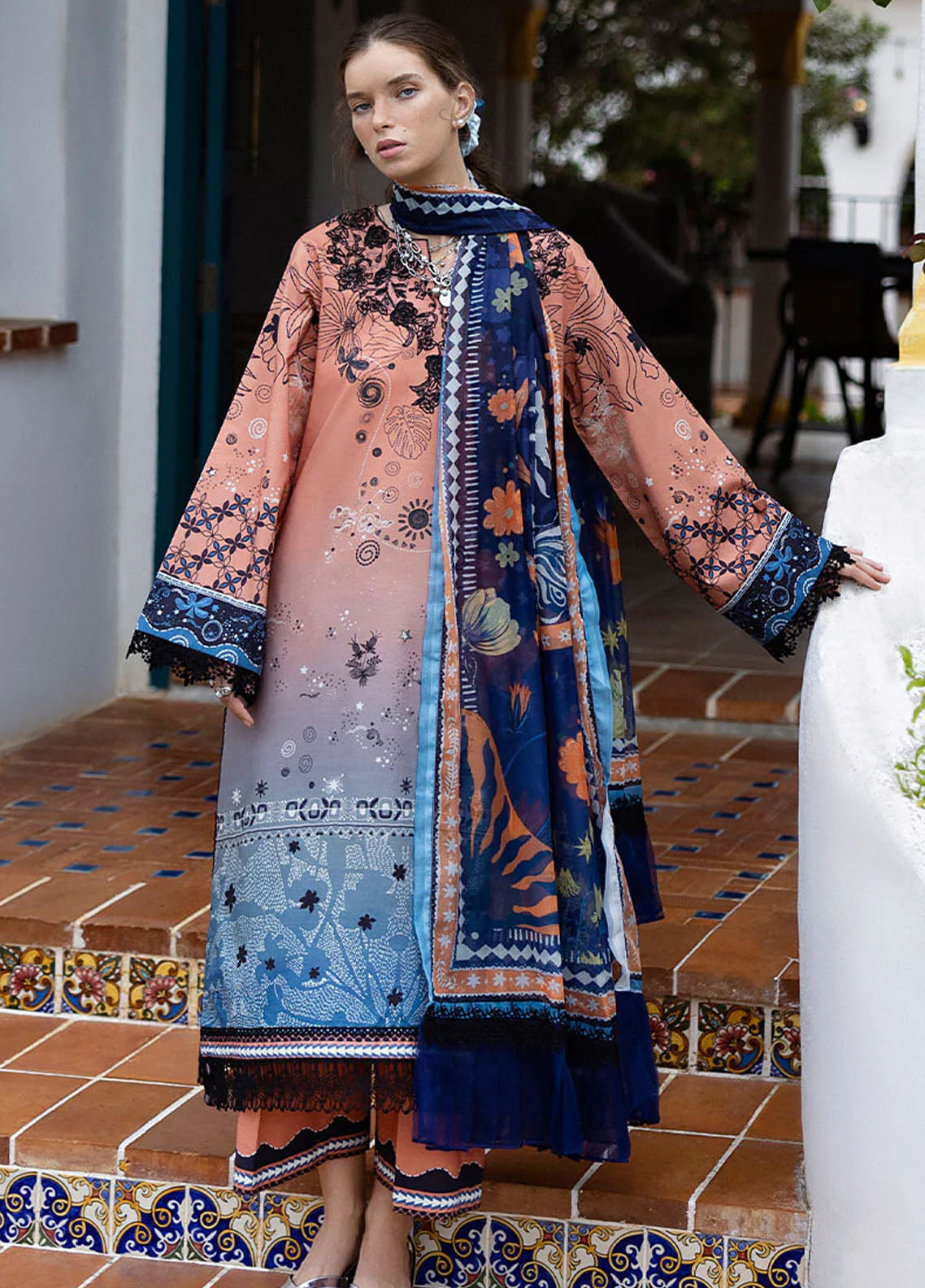 Hemline Mirasol By Mushq Printed Cambric 3 Piece Unstitched Suit MQ25HLMPC D-5A VIENTO VIVI Hemline Mirasol By Mushq Printed Cambric 3 Piece Unstitched Suit MQ25HLMPC D-5A VIENTO VIVI