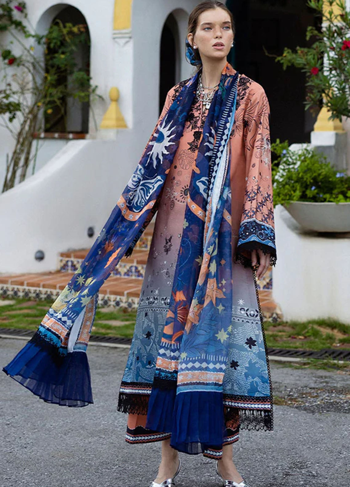 Hemline Mirasol By Mushq Printed Cambric 3 Piece Unstitched Suit MQ25HLMPC D-5A VIENTO VIVI Hemline Mirasol By Mushq Printed Cambric 3 Piece Unstitched Suit MQ25HLMPC D-5A VIENTO VIVI